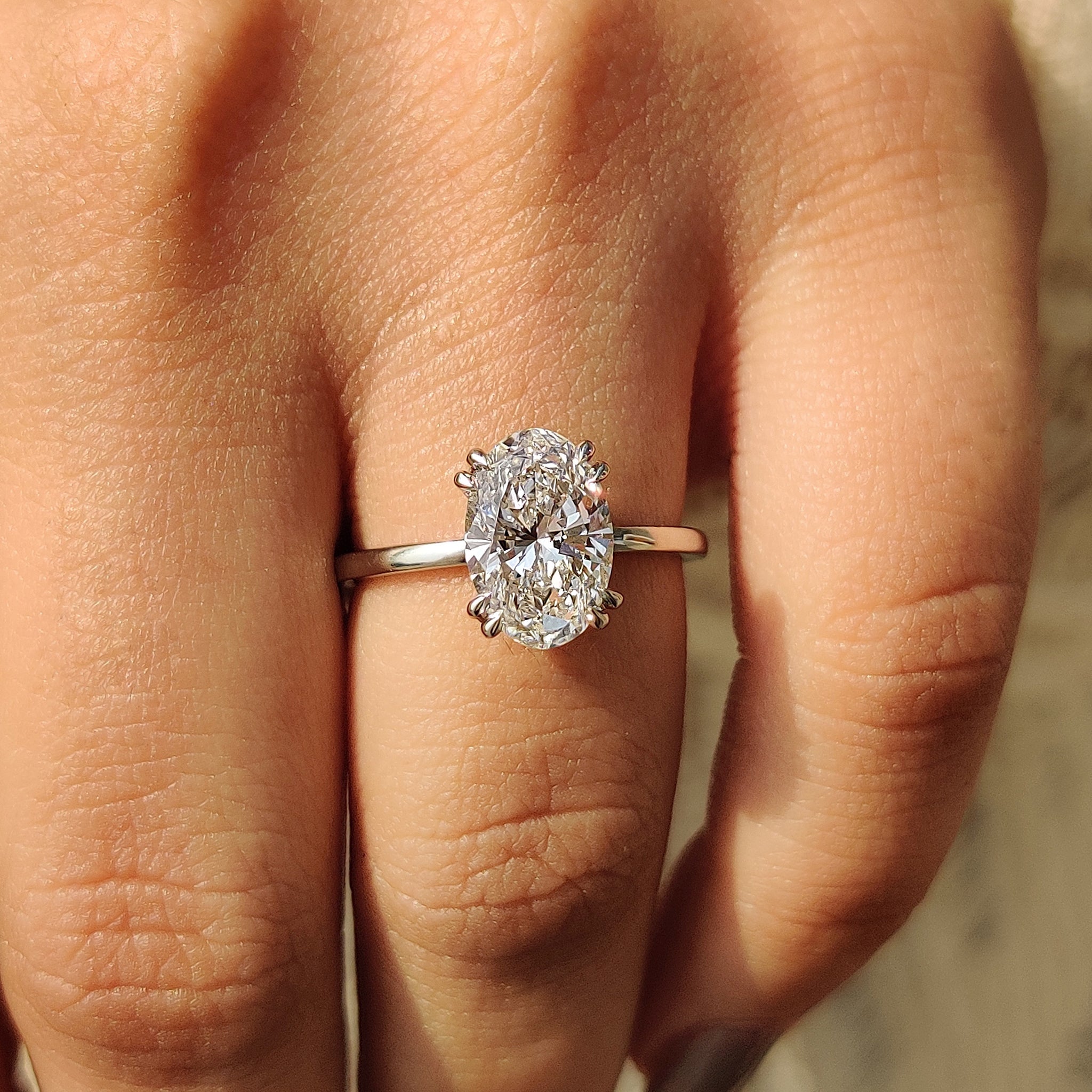 Wedding Ring Round Diamond In Oval Setting Vintage Round Halo