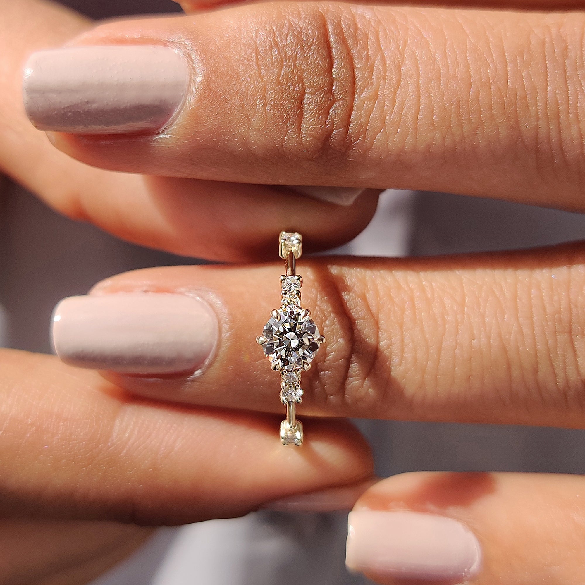 Beautiful Muse Ring with a unique and timeless style.
