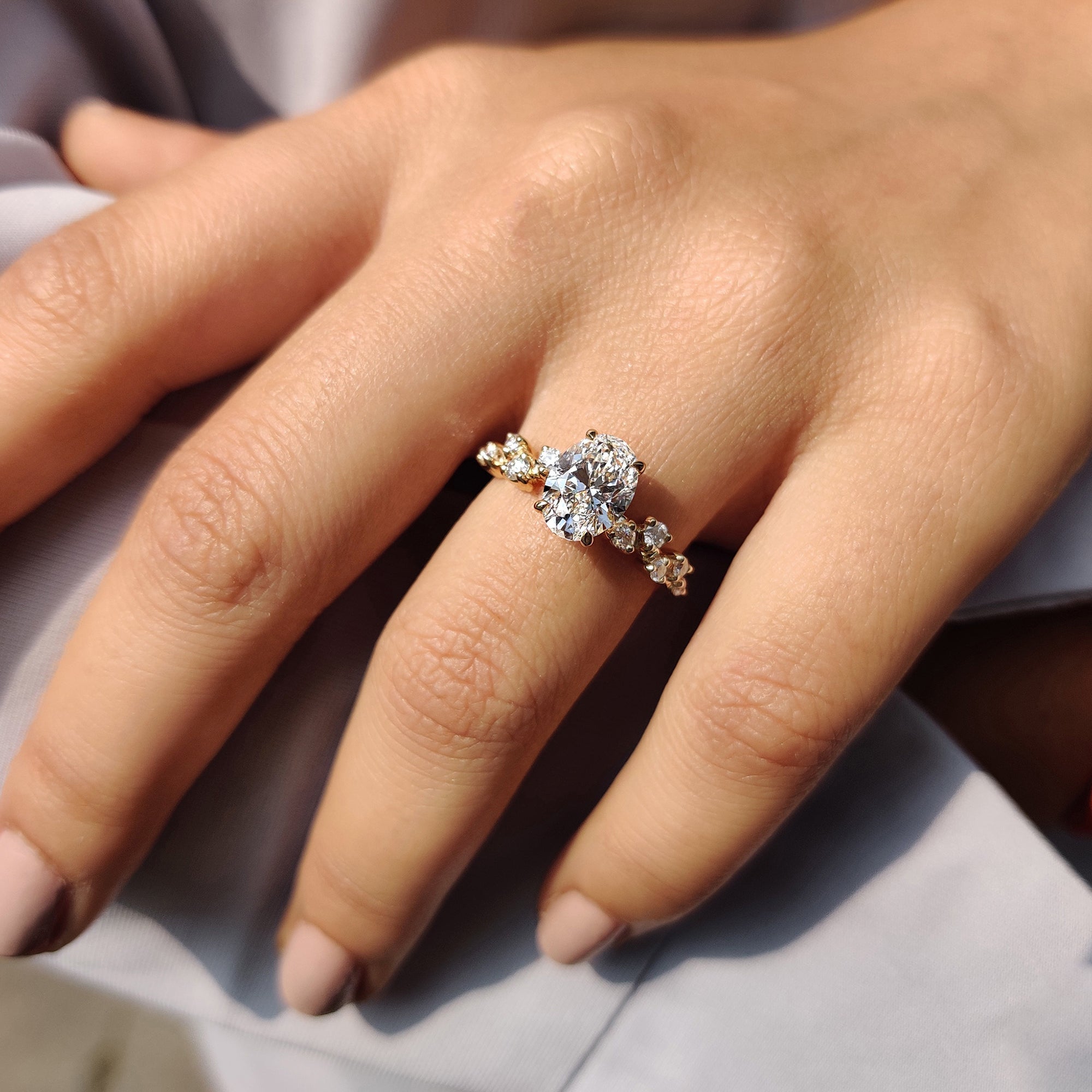 Customize engagement ring to suit your personal style and preference.
