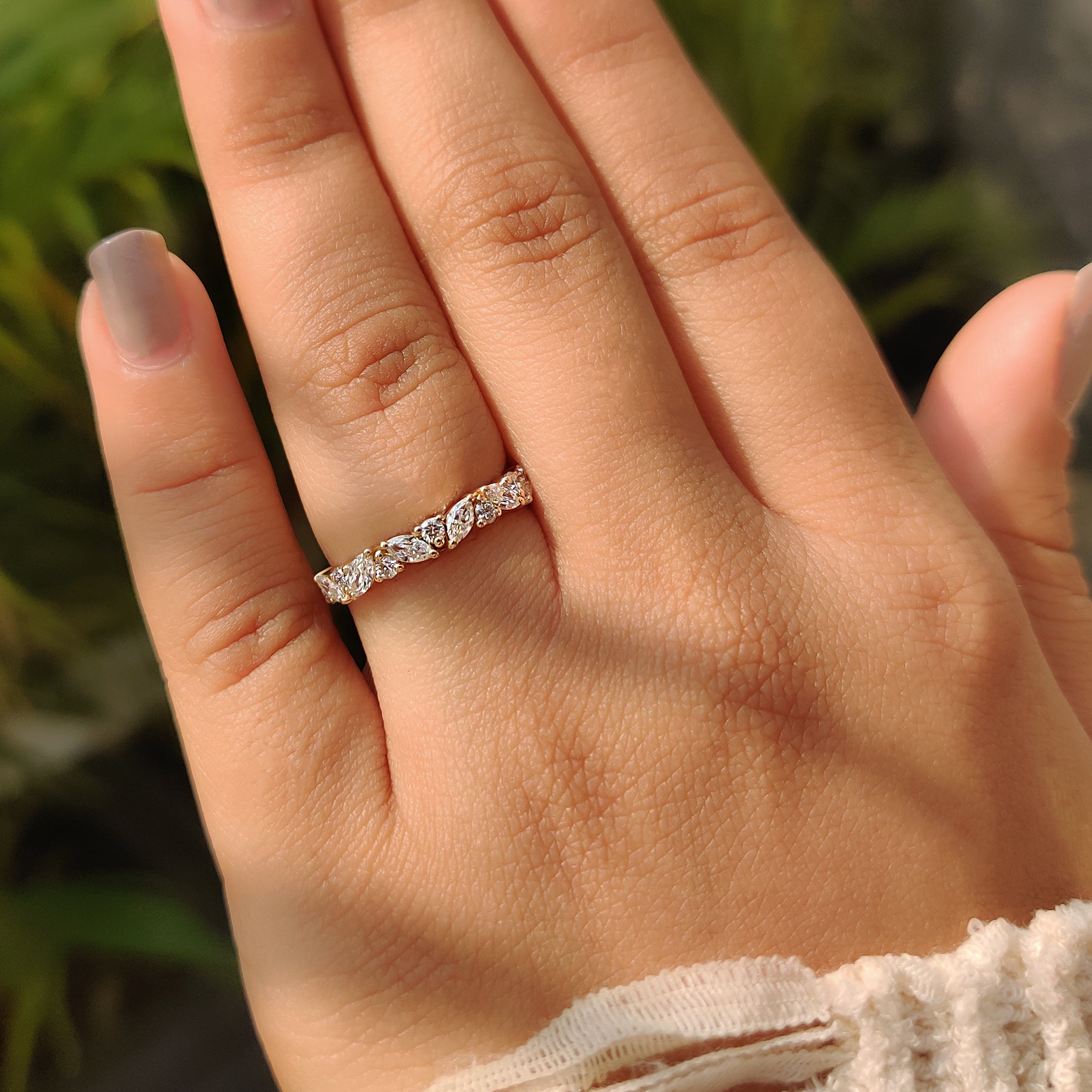 Carat Diamonds wedding band in yellow gold.
