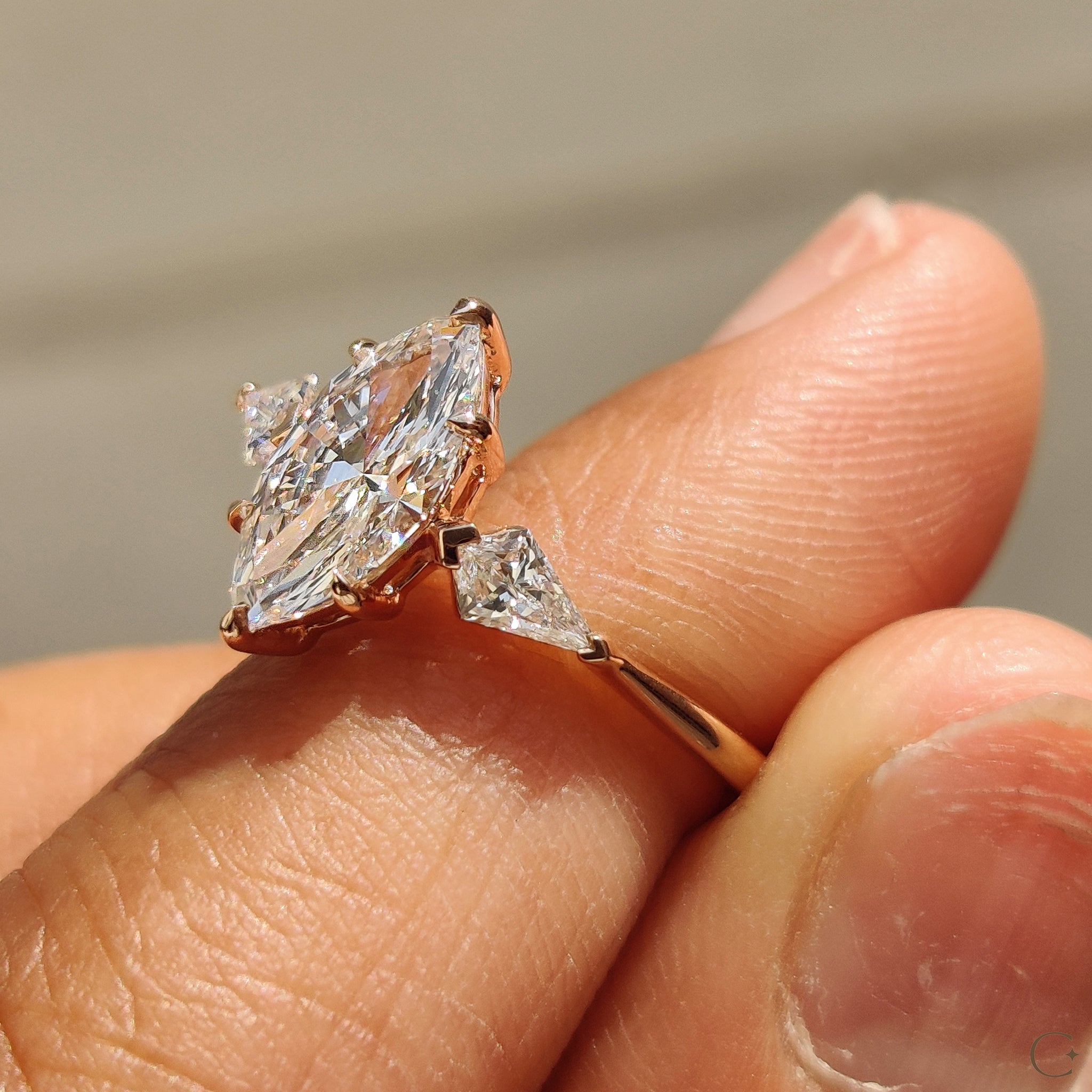 IGI certified diamond ring with guaranteed quality.
