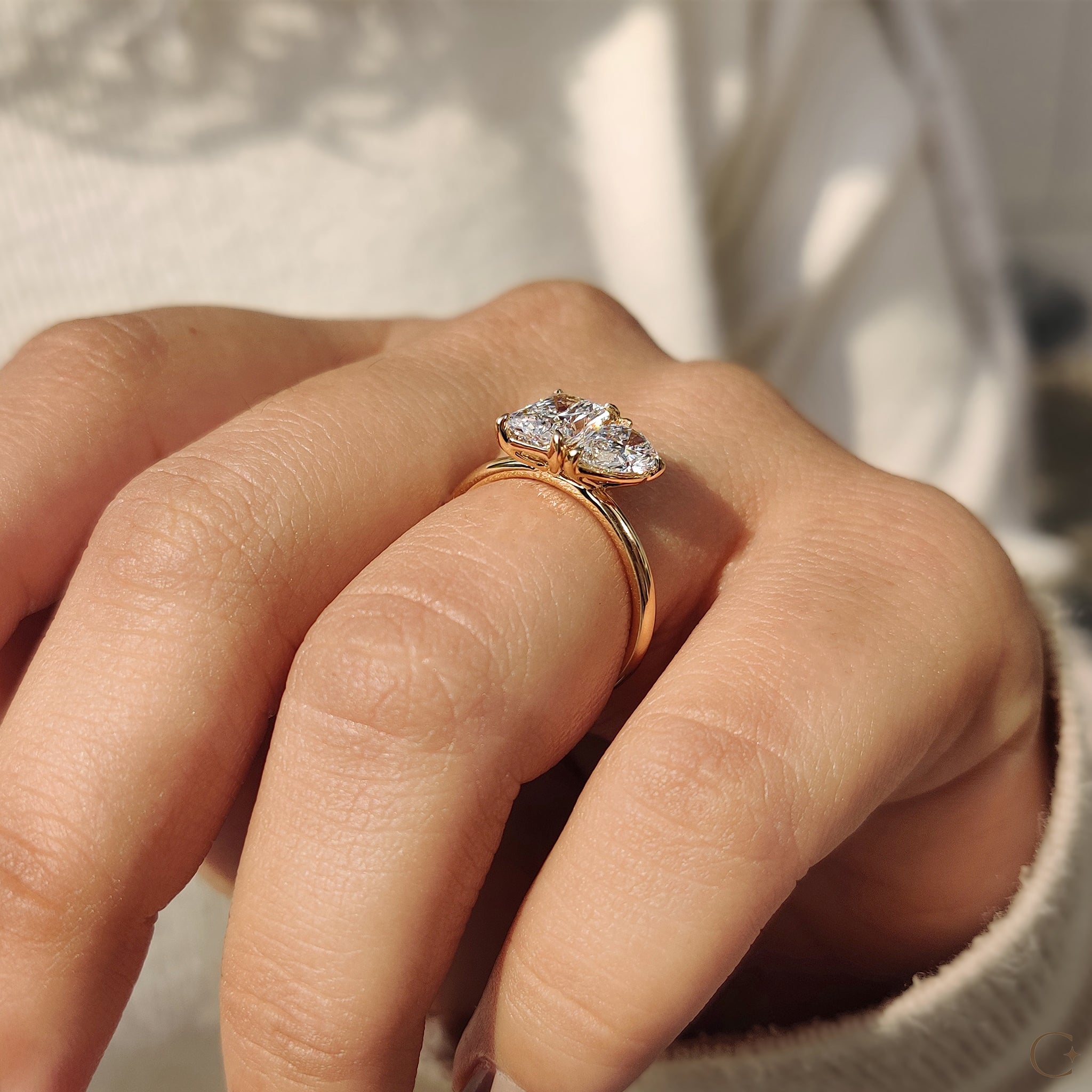 Radiant cut diamond engagement ring with a brilliant shine.
