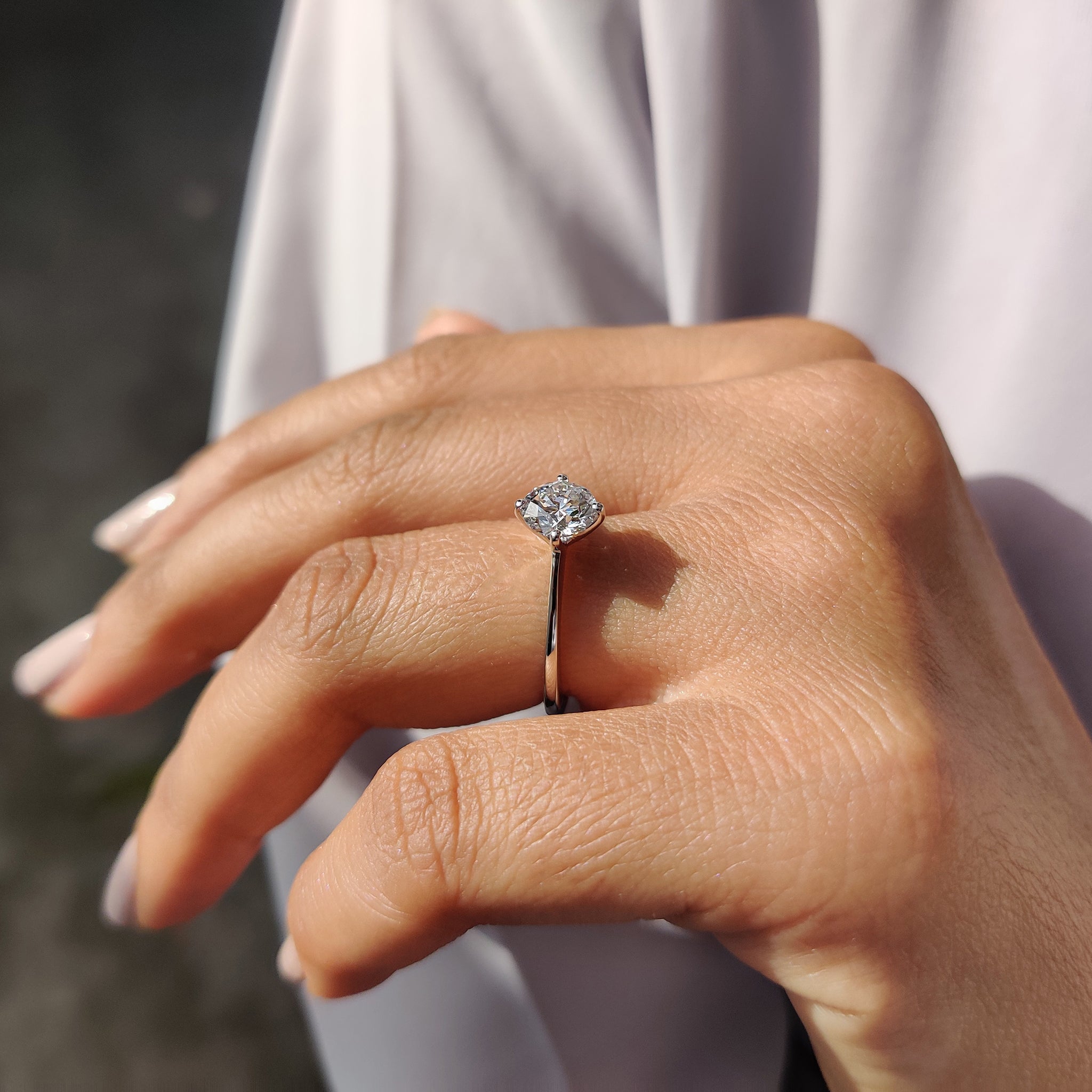 Round Cut Diamond Compass Prong Engagement Ring