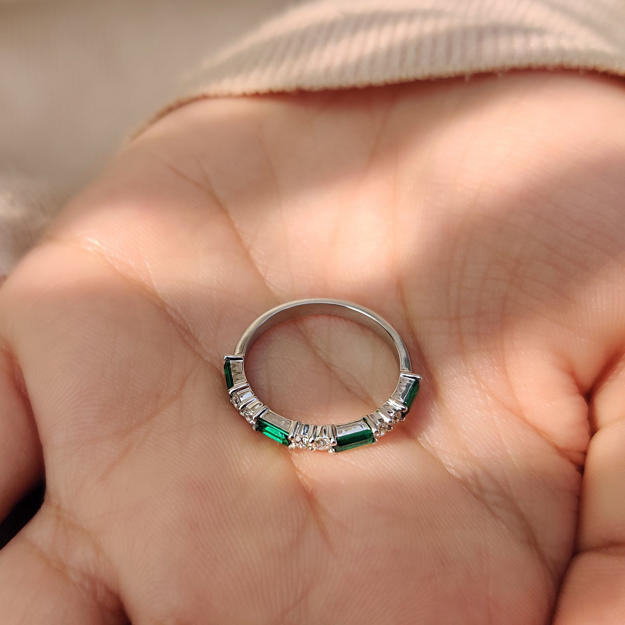 Minimalist wedding band perfect for a sleek and modern bridal style.
