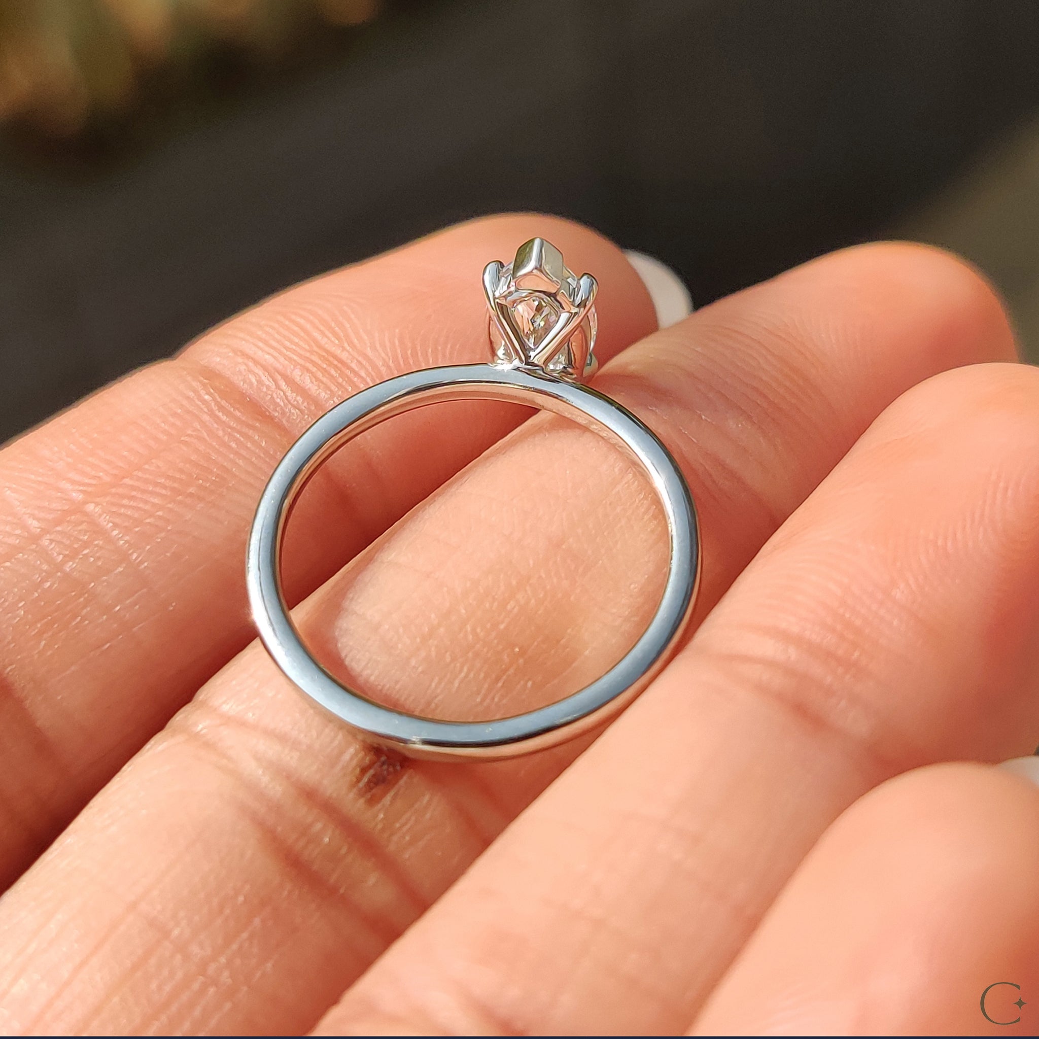 Lab grown diamond ring with sustainable beauty.
