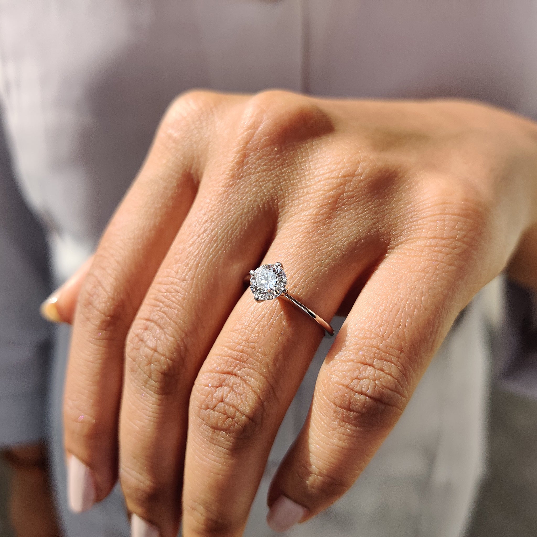 Round Cut Diamond Compass Prong Engagement Ring