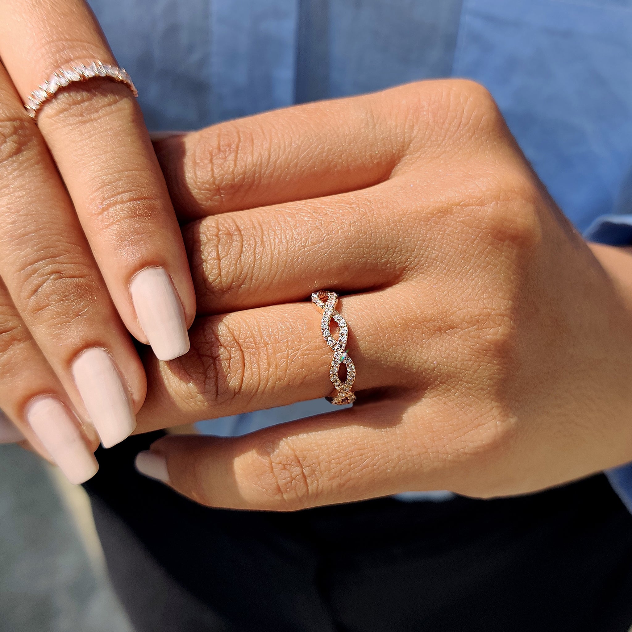 Round Diamond Wedding Band - Twisted Pave Design