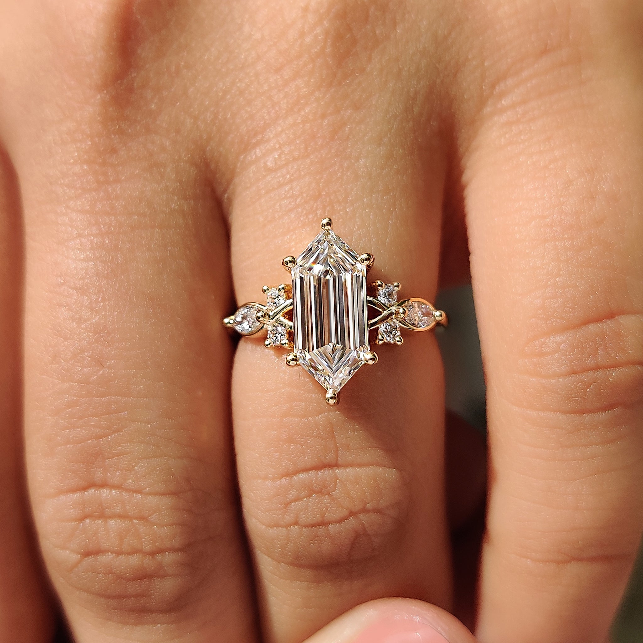 Lab Grown Diamond with IGI certified.