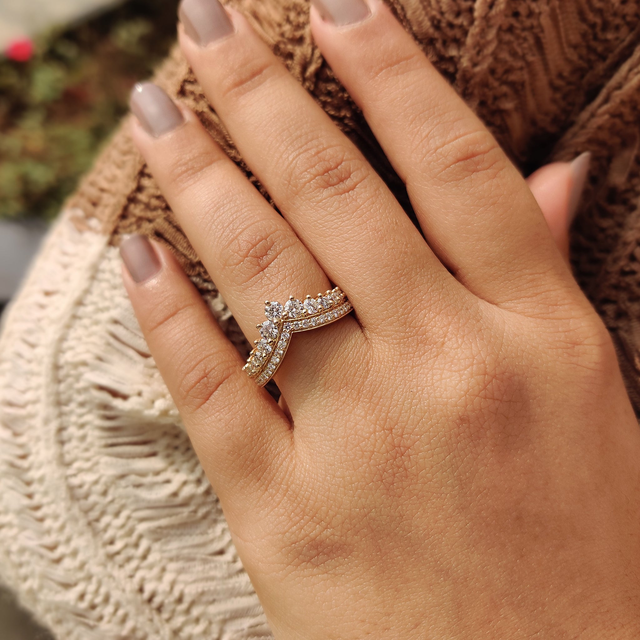 Prong Setting on a Chevron Wedding Band.
