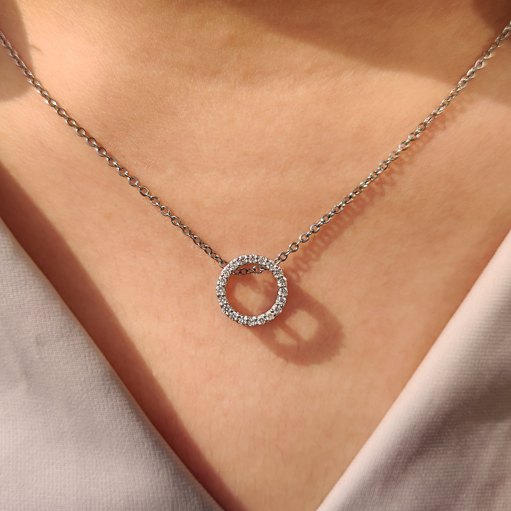 Diamond Halo Pendant in Round Circle Design