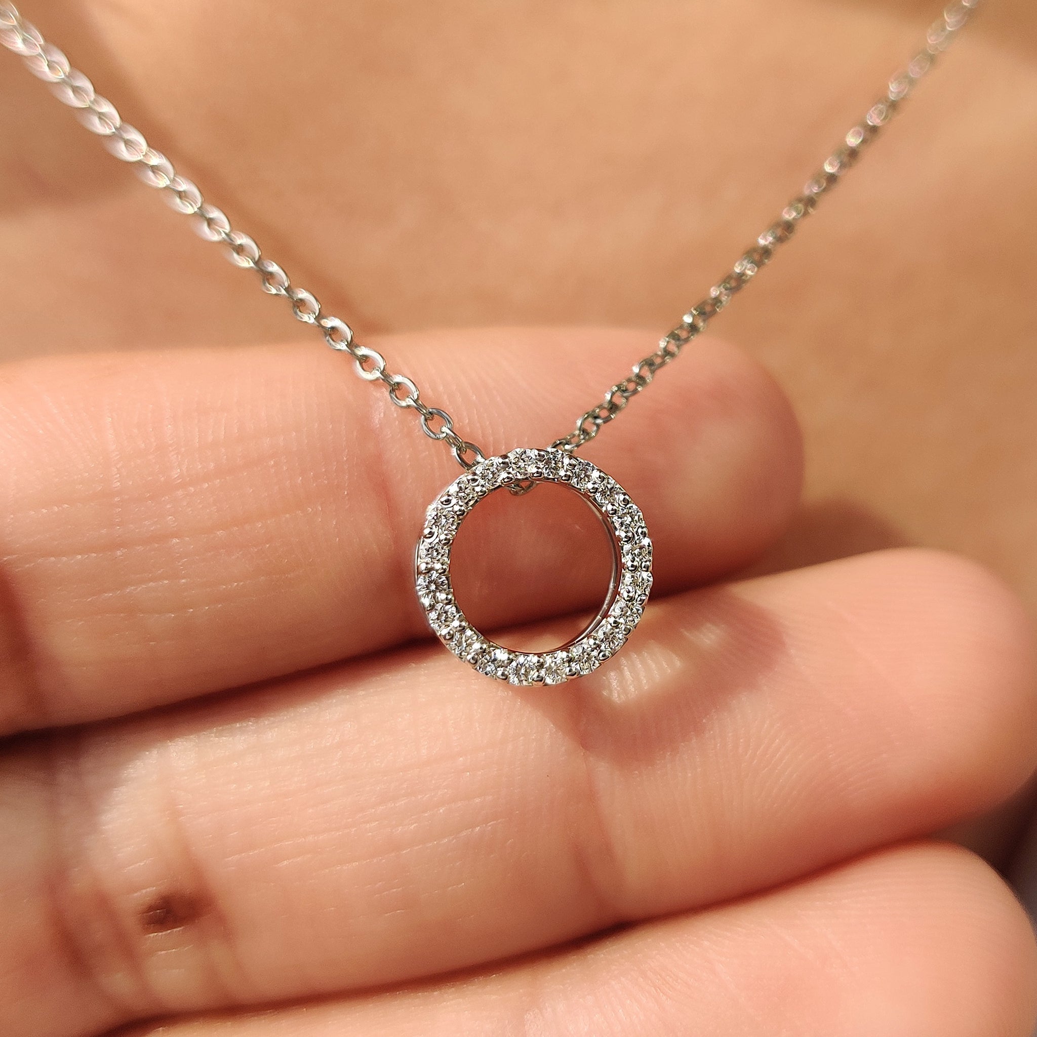 Diamond Halo Pendant in Round Circle Design