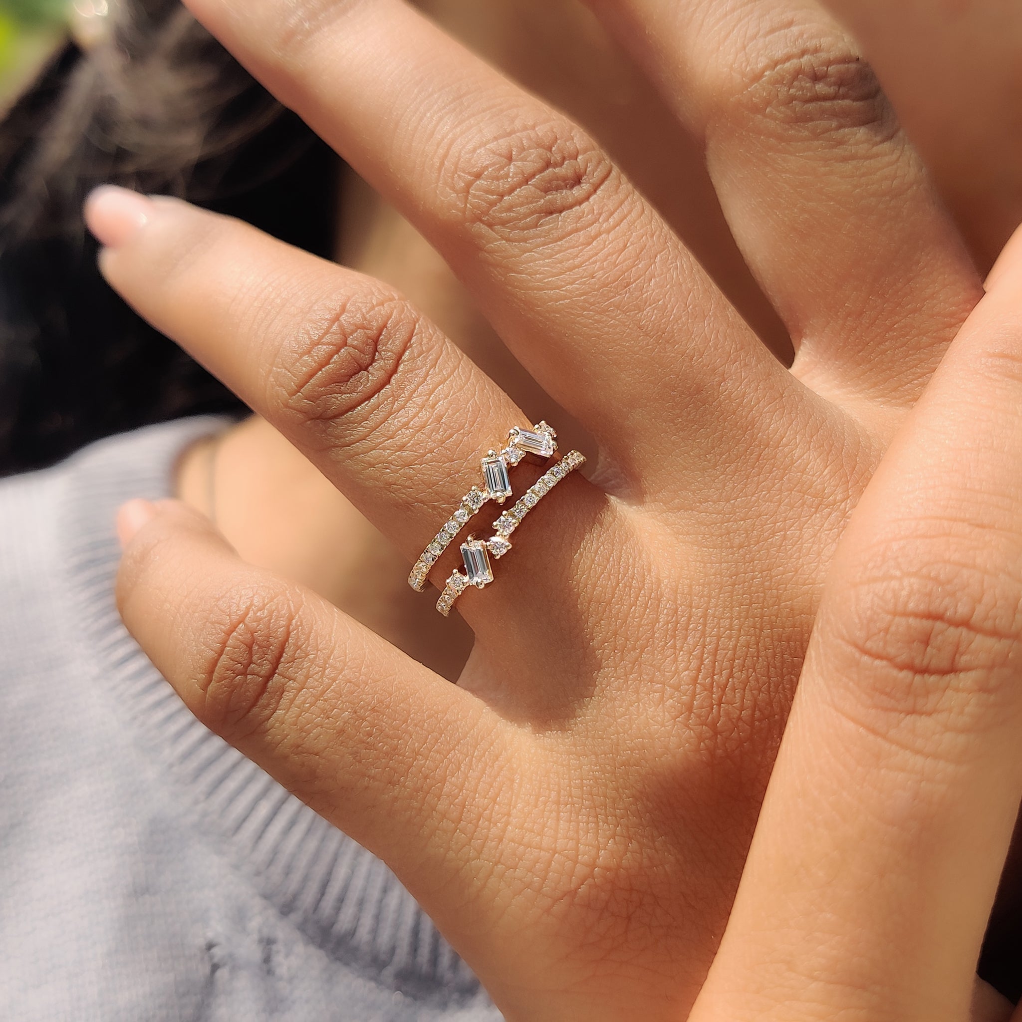 Cluster wedding band with sparkling round diamonds.
