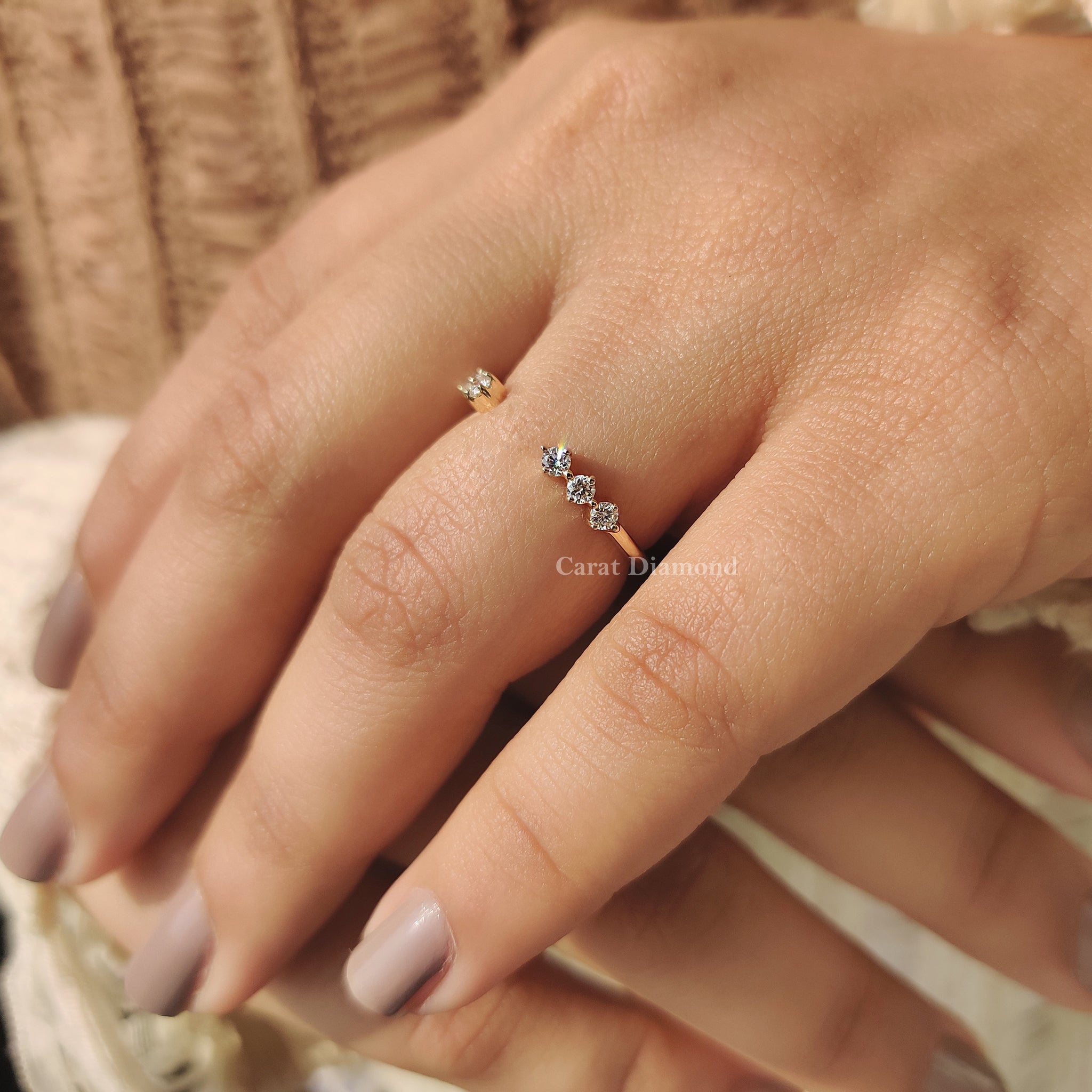 Carat diamonds band with a sparkling finish.
