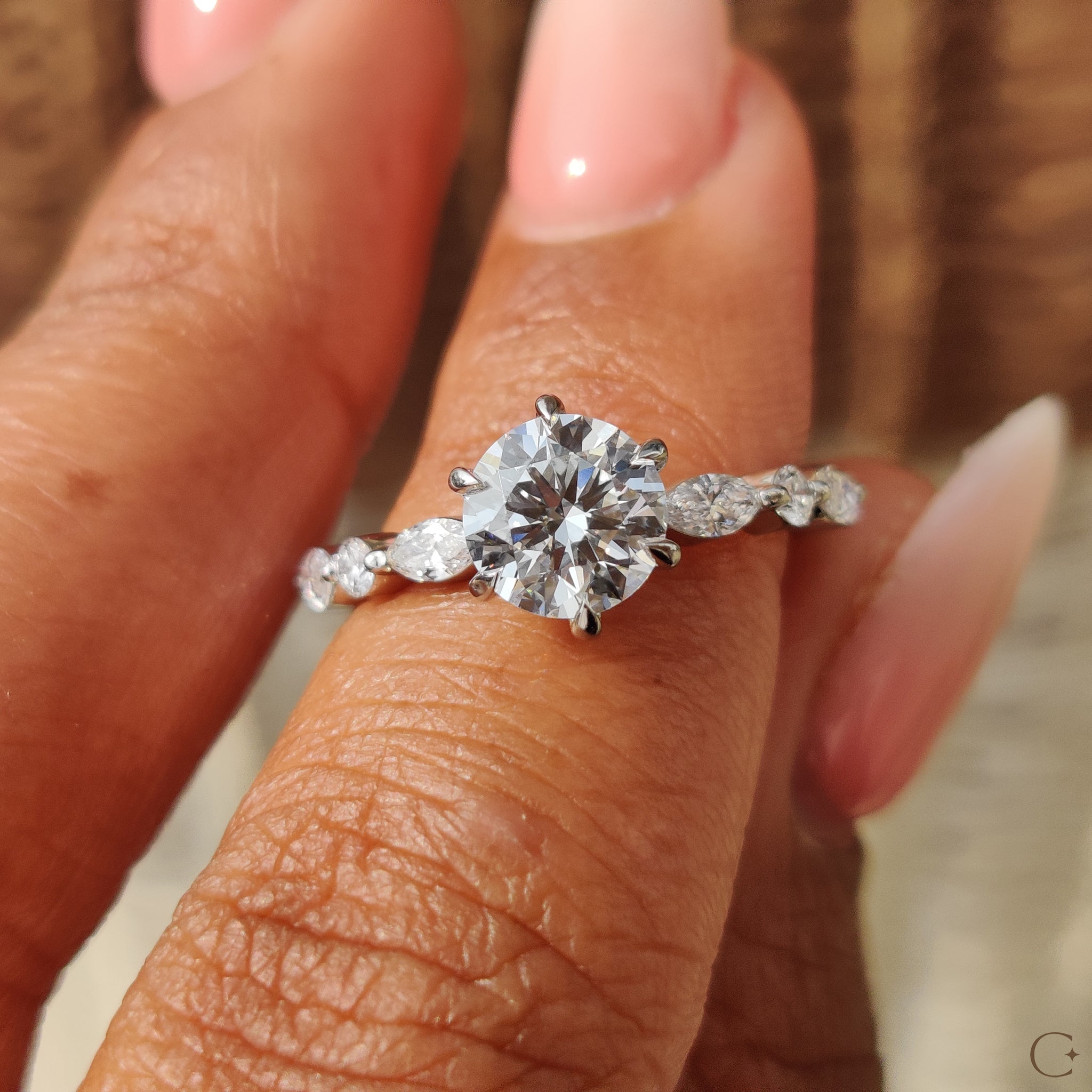 IGI certified diamond ring with guaranteed quality.
