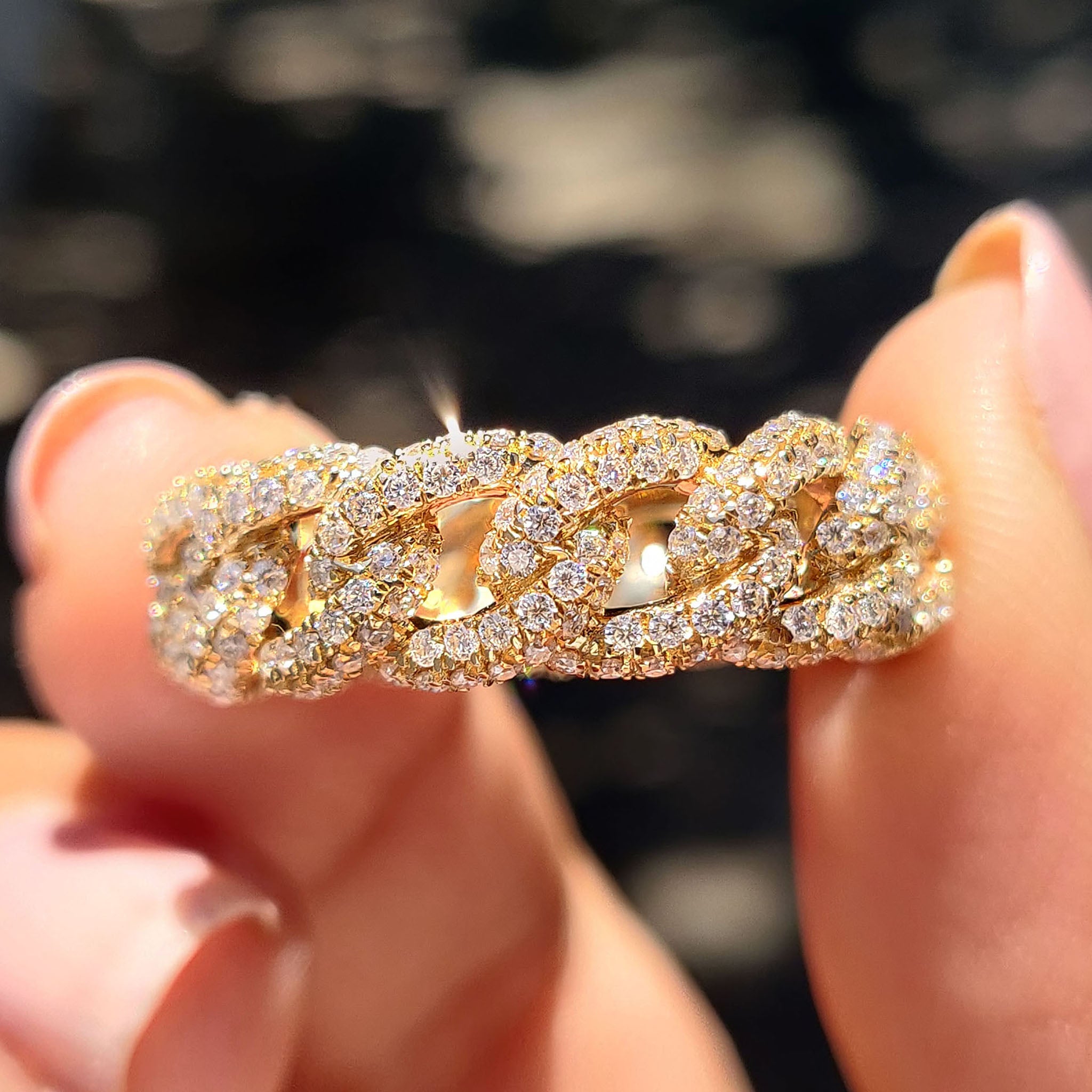 Full Eternity Chain Wedding Band