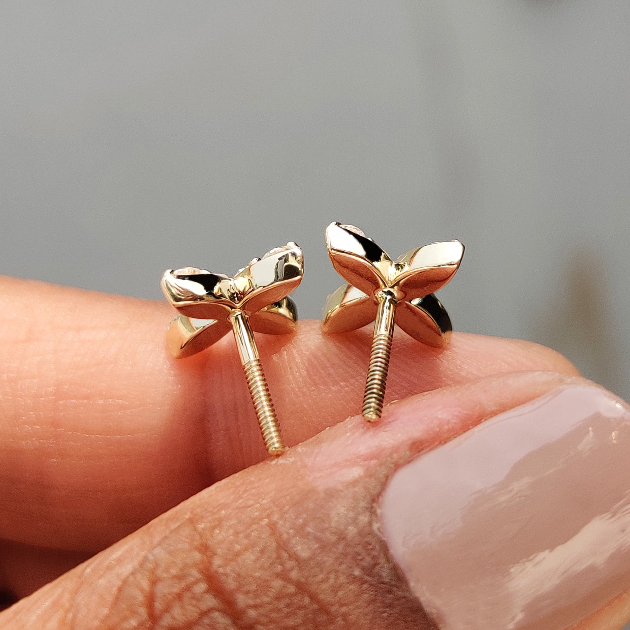 Flower Earrings - White Gold
