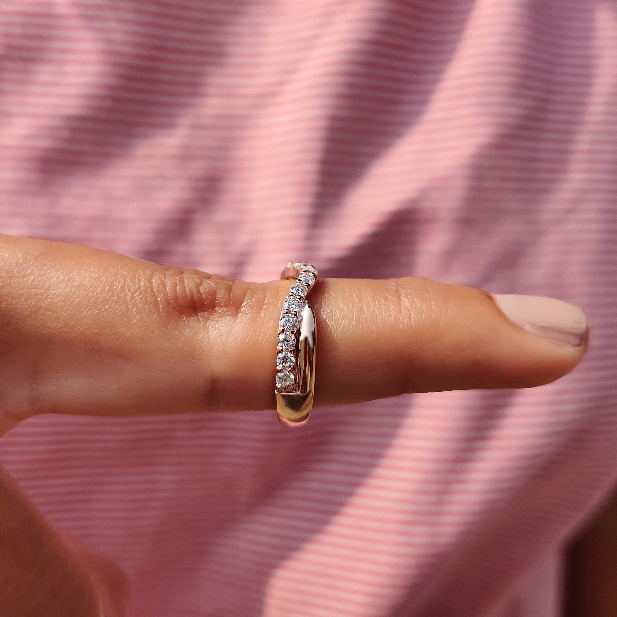 Round Diamond Rose Gold Curved Wedding Band