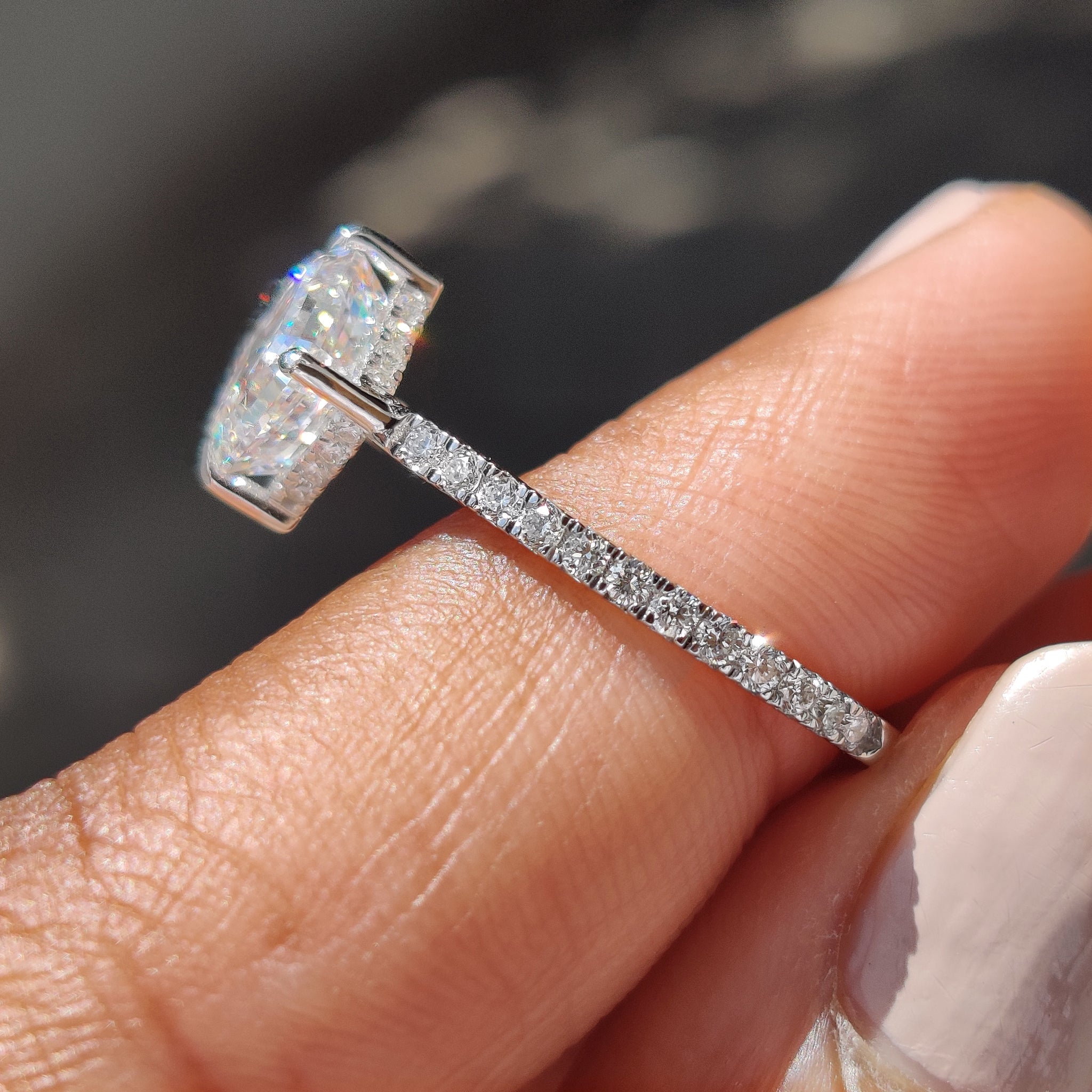 Buy engagement ring with stunning Lab Grown Diamonds online.
