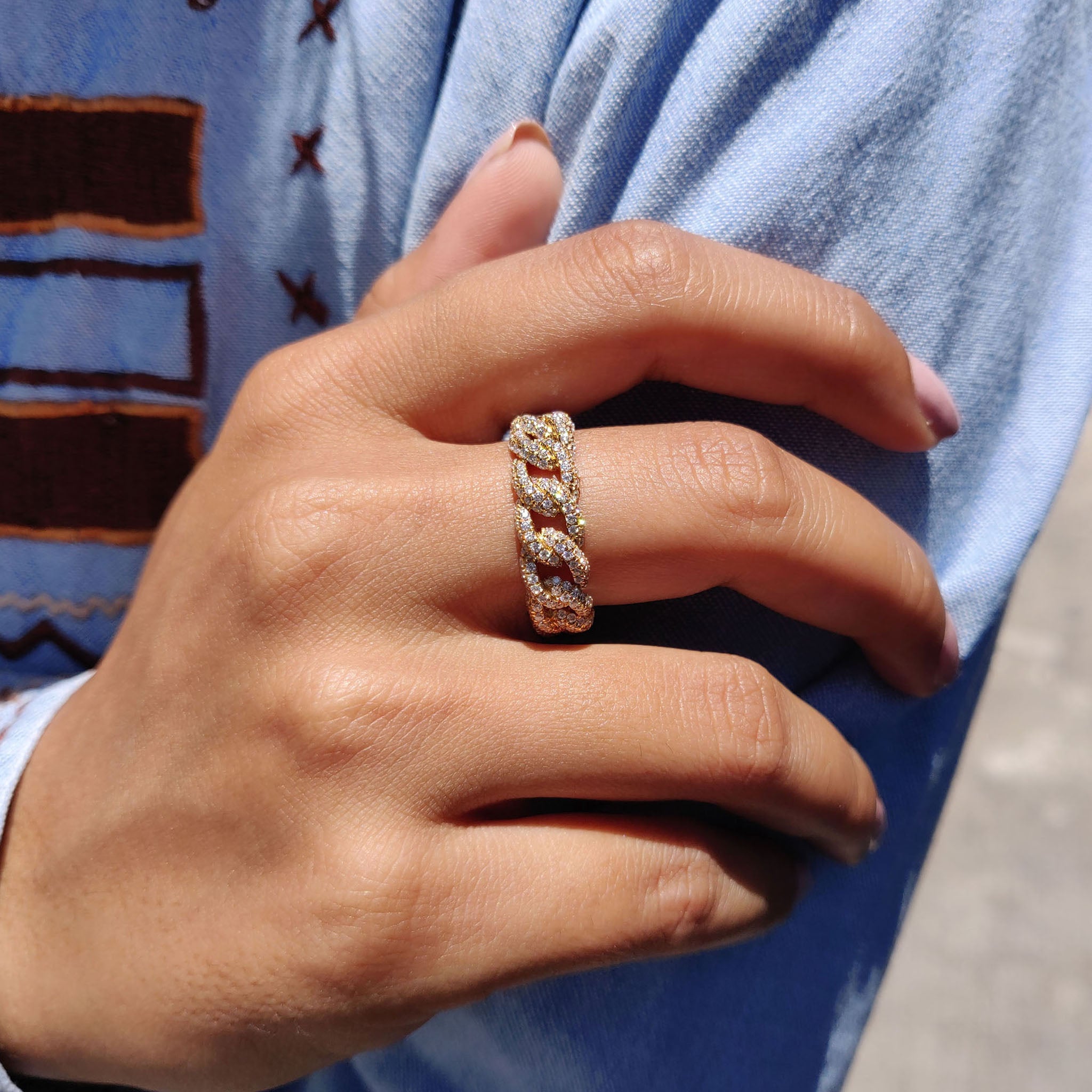 Elegant moissanite wedding band with a custom design, perfect for your special day.