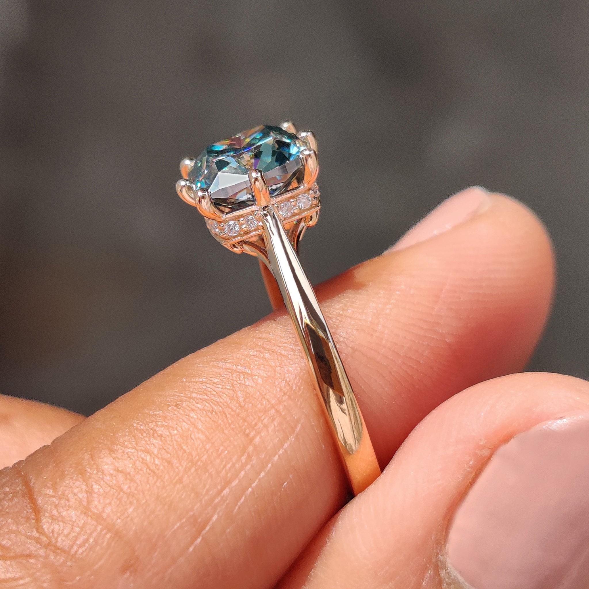 Handmade ring frames love with crafted shining skill.