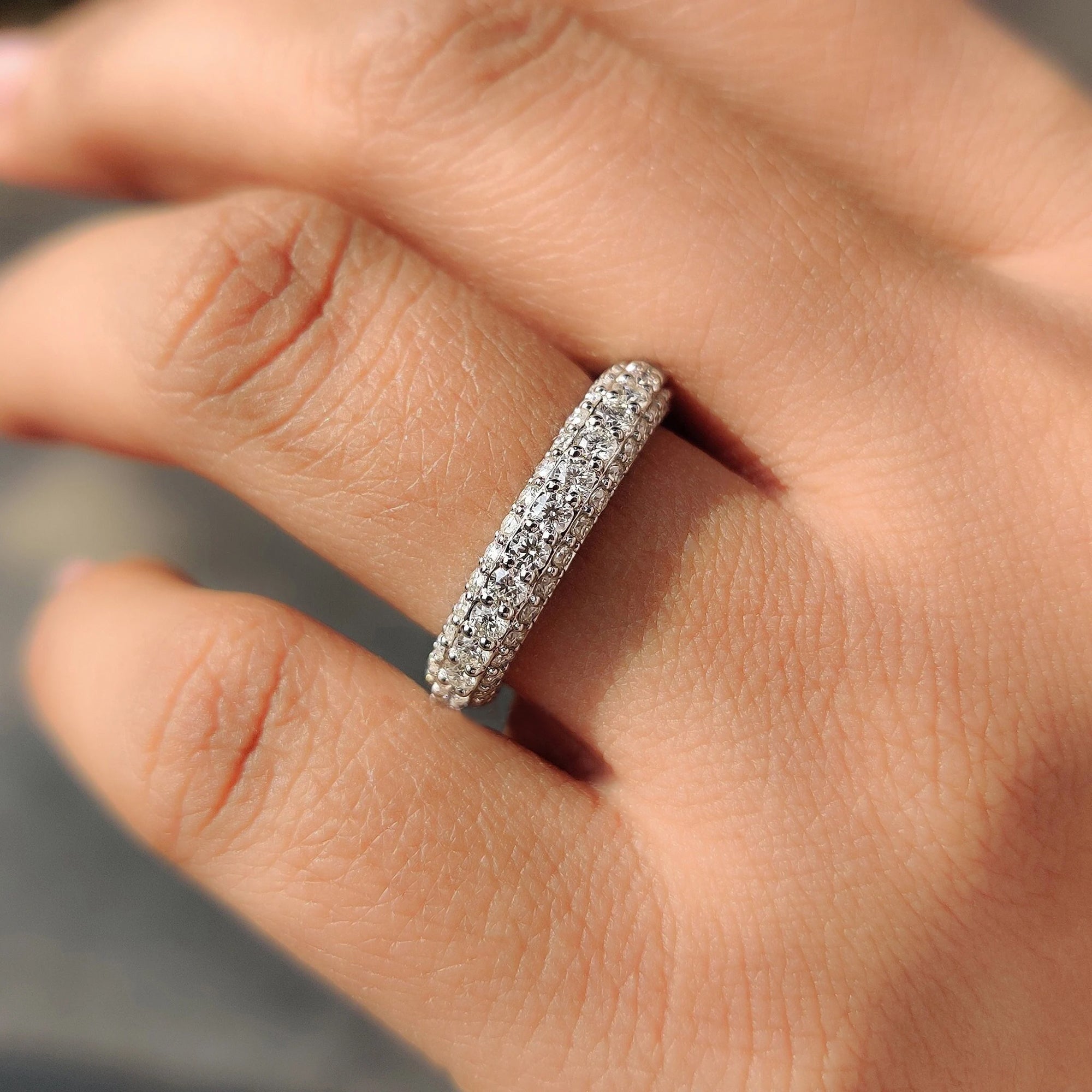 Prong setting keeps every stone secure and visible.
