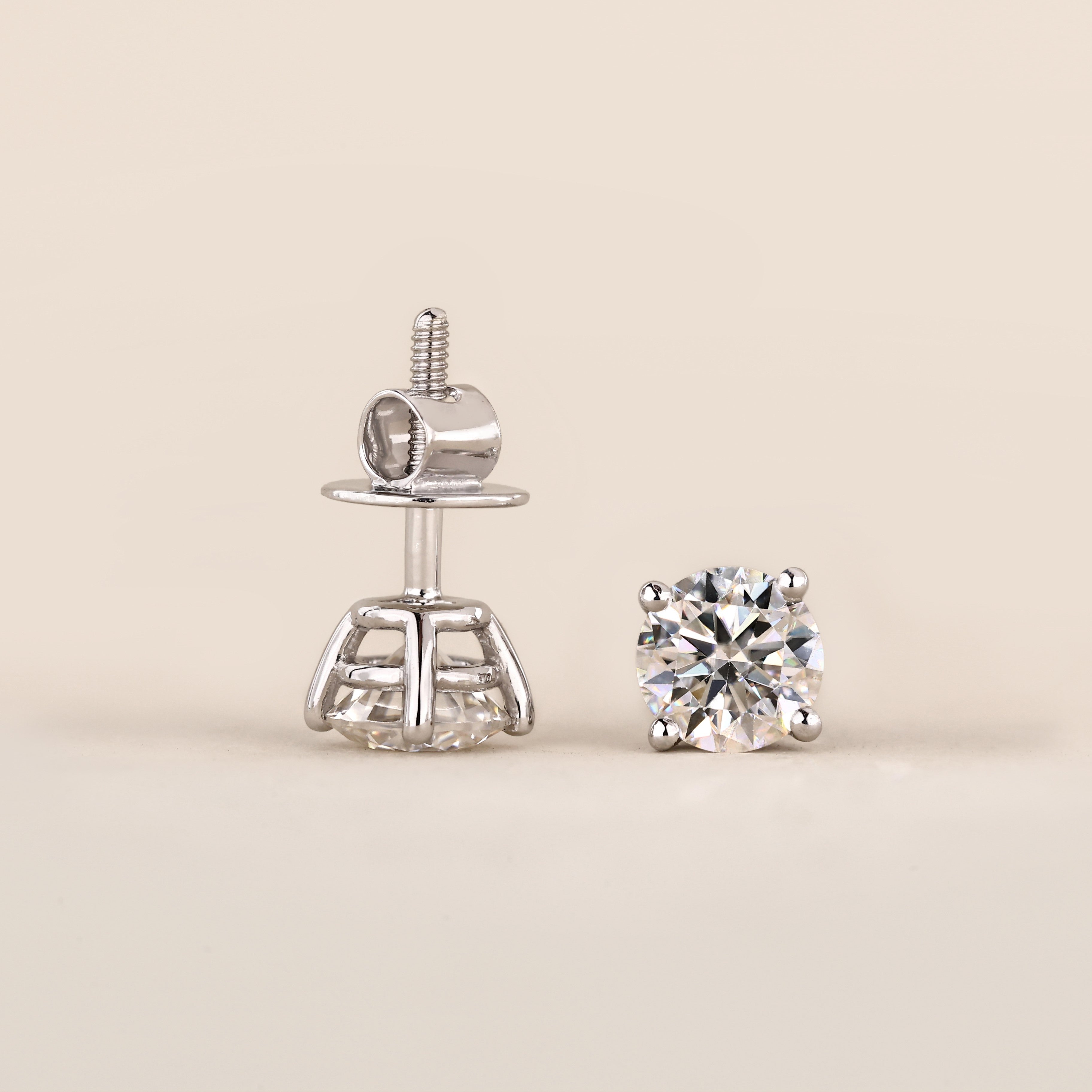925 Silver Stud Earring Studded With 5 MM Round Cut Moissanite