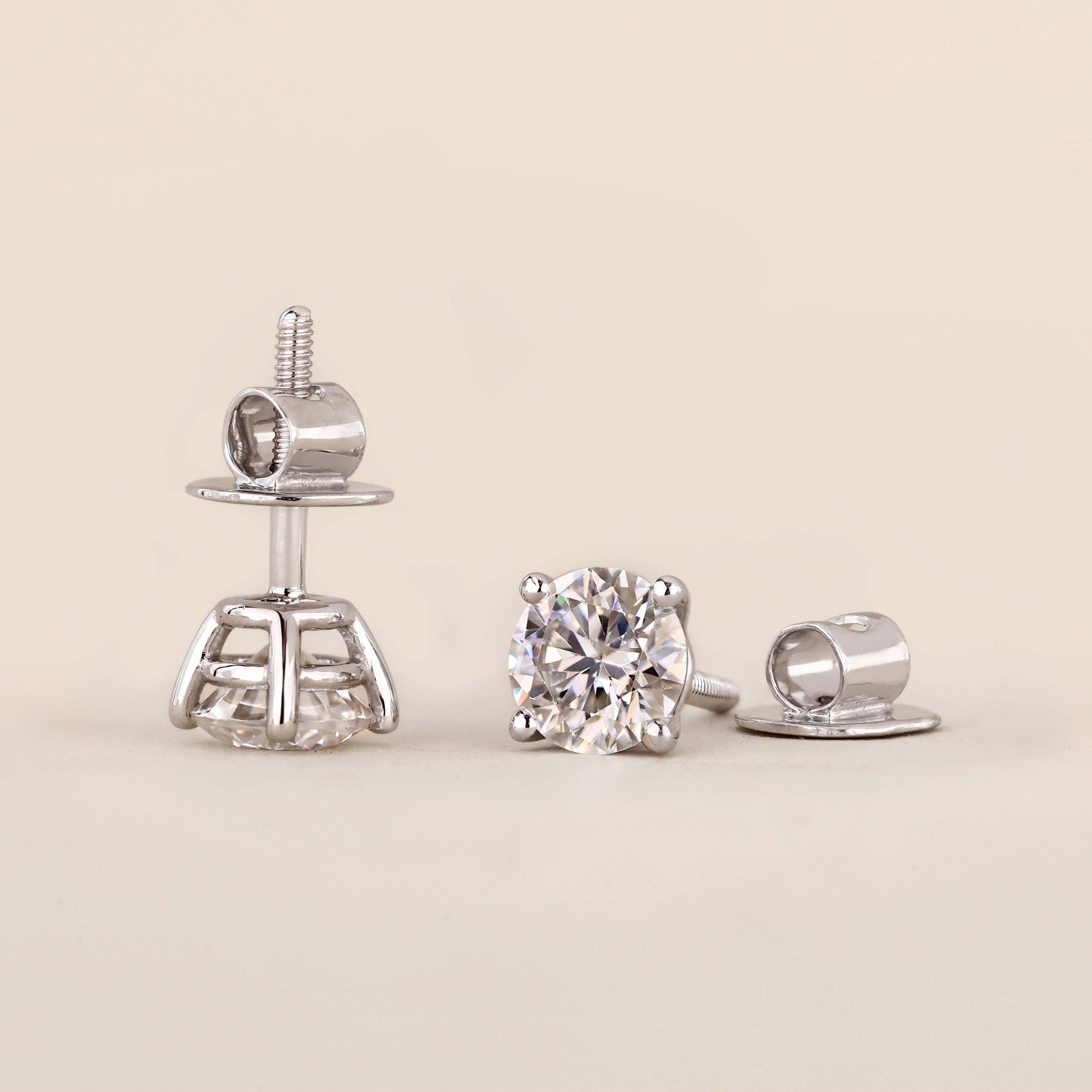 925 Silver Stud Earring Studded With 5 MM Round Cut Moissanite