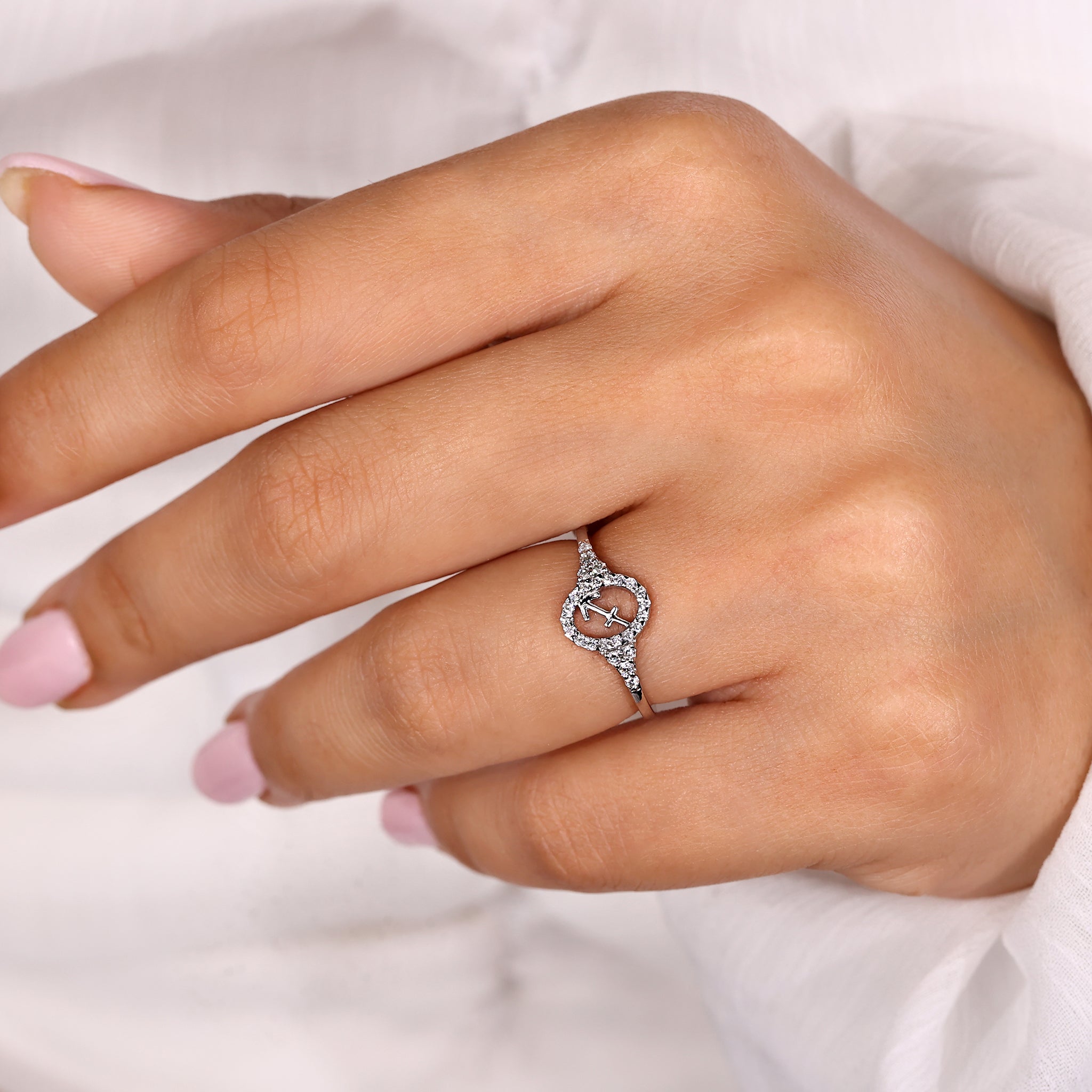 Handmade jewelry Sagittarius ring with IGI certified lab grown diamond.
