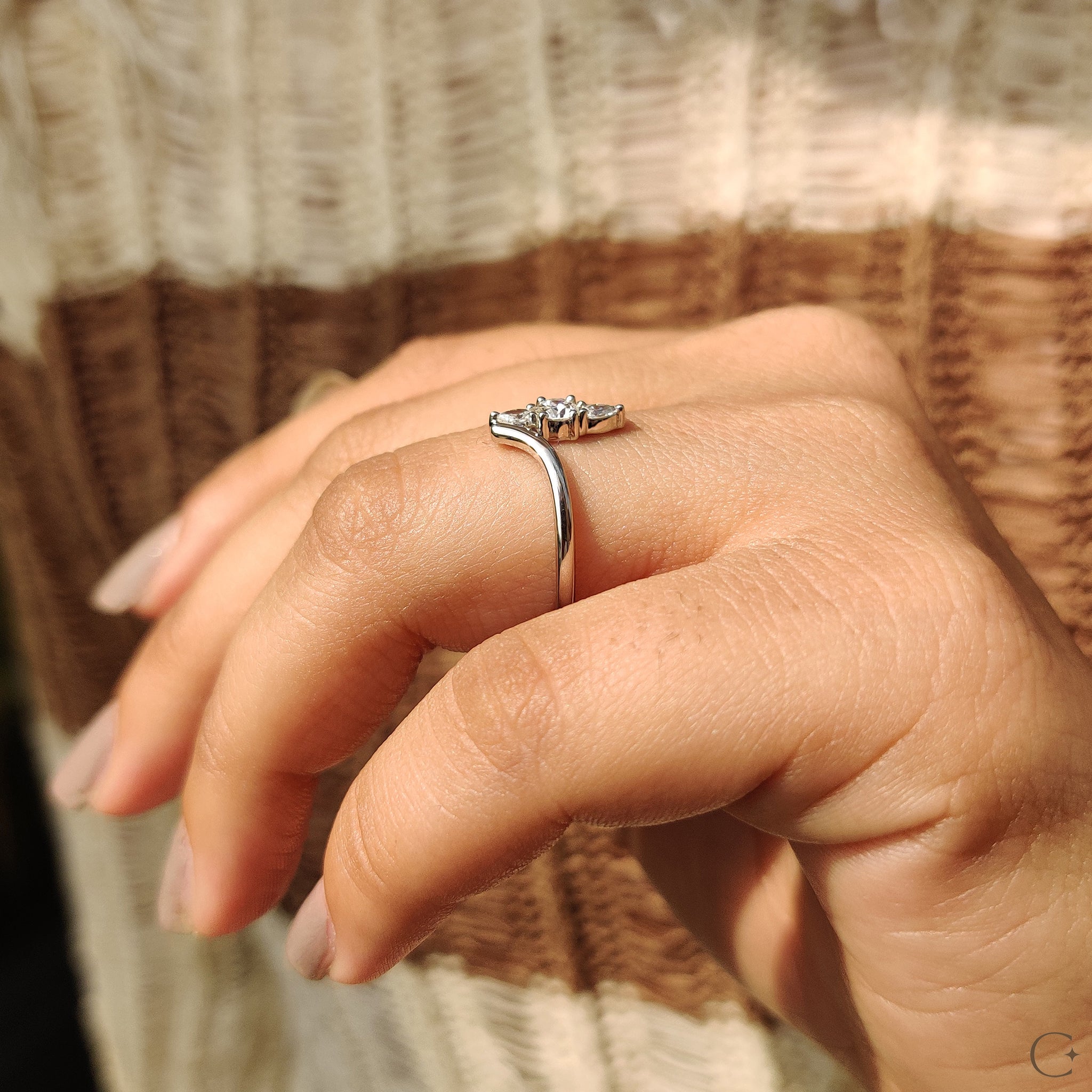 White gold engagement ring with a timeless appeal.
