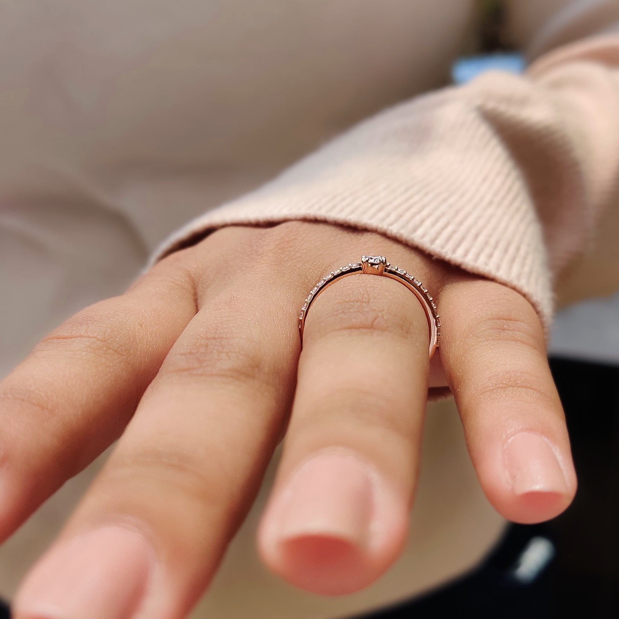 An elegant ring to buy for engagement
