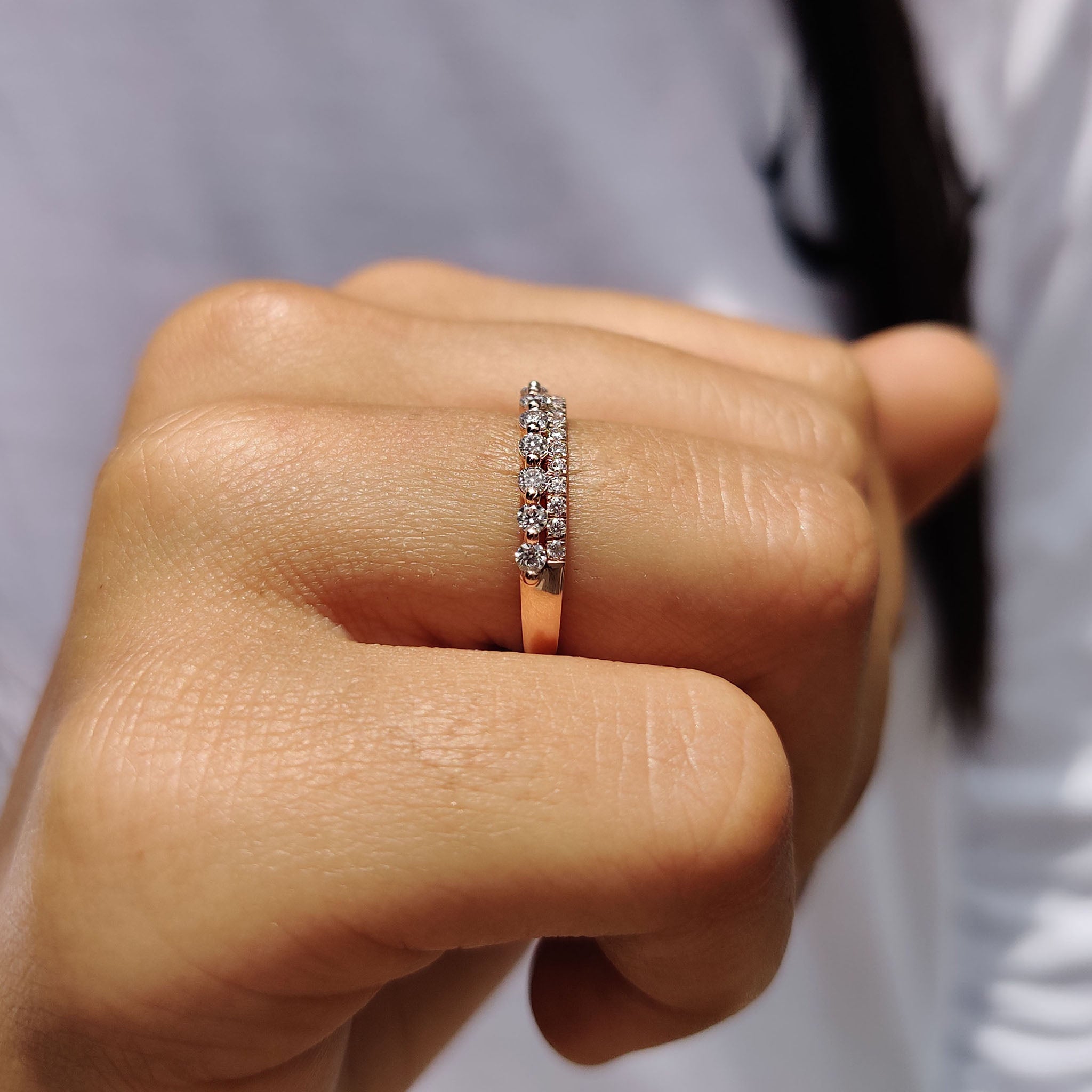 Buy moissanite band with a lasting shine.