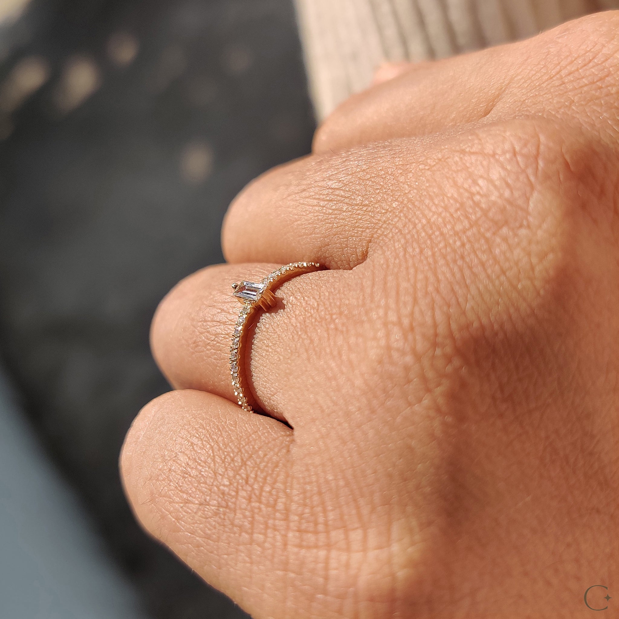 Buy engagement ring online with stunning diamond choices.
