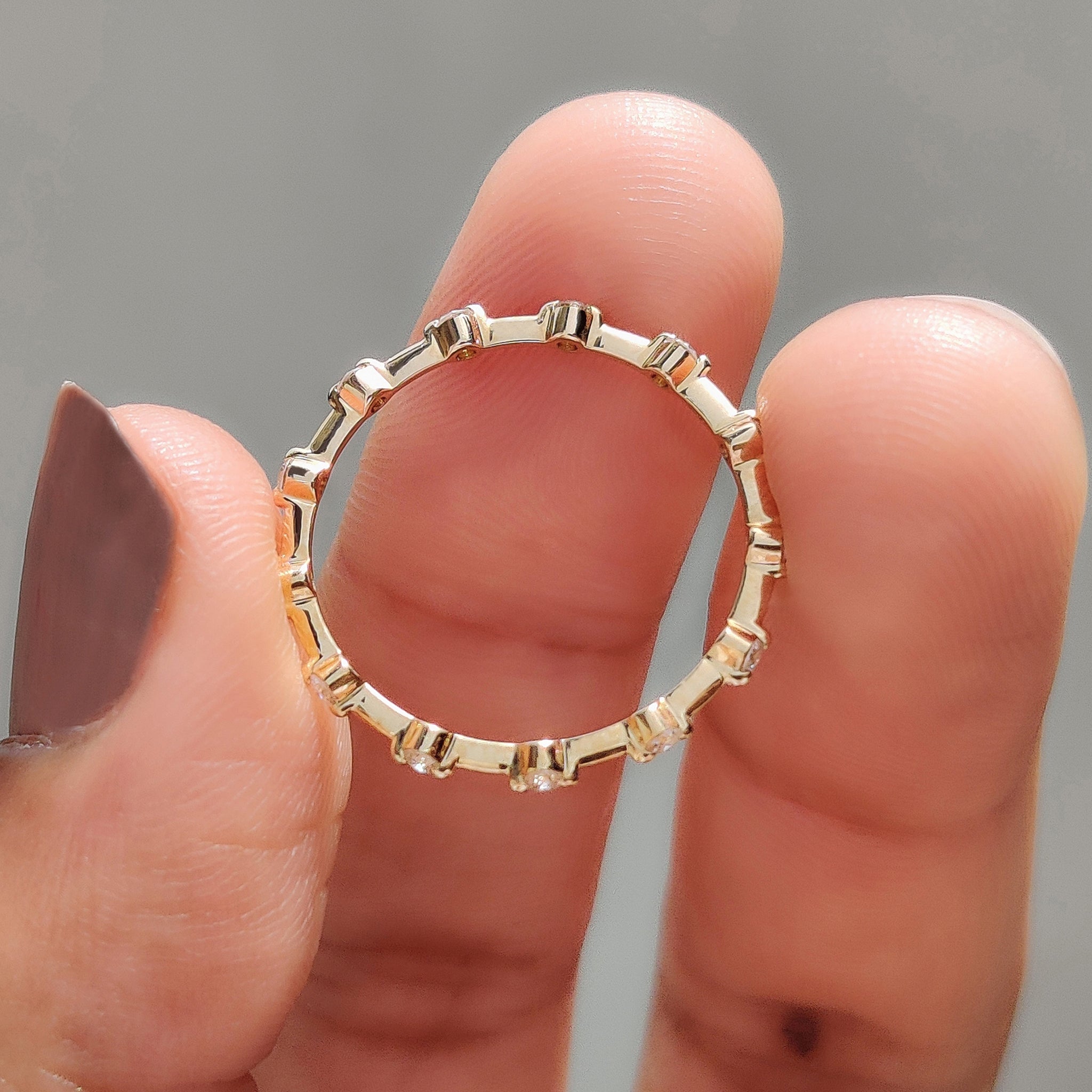 Round Cut Bubble Band Engagement Ring