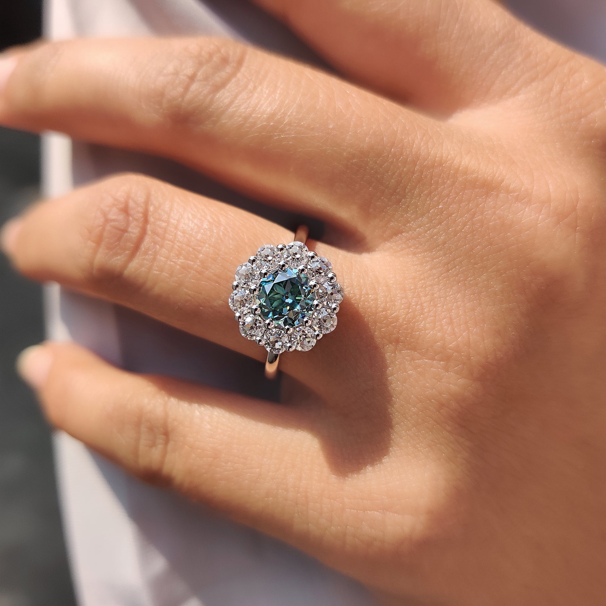 Buy engagement ring that brings your dreams alive.