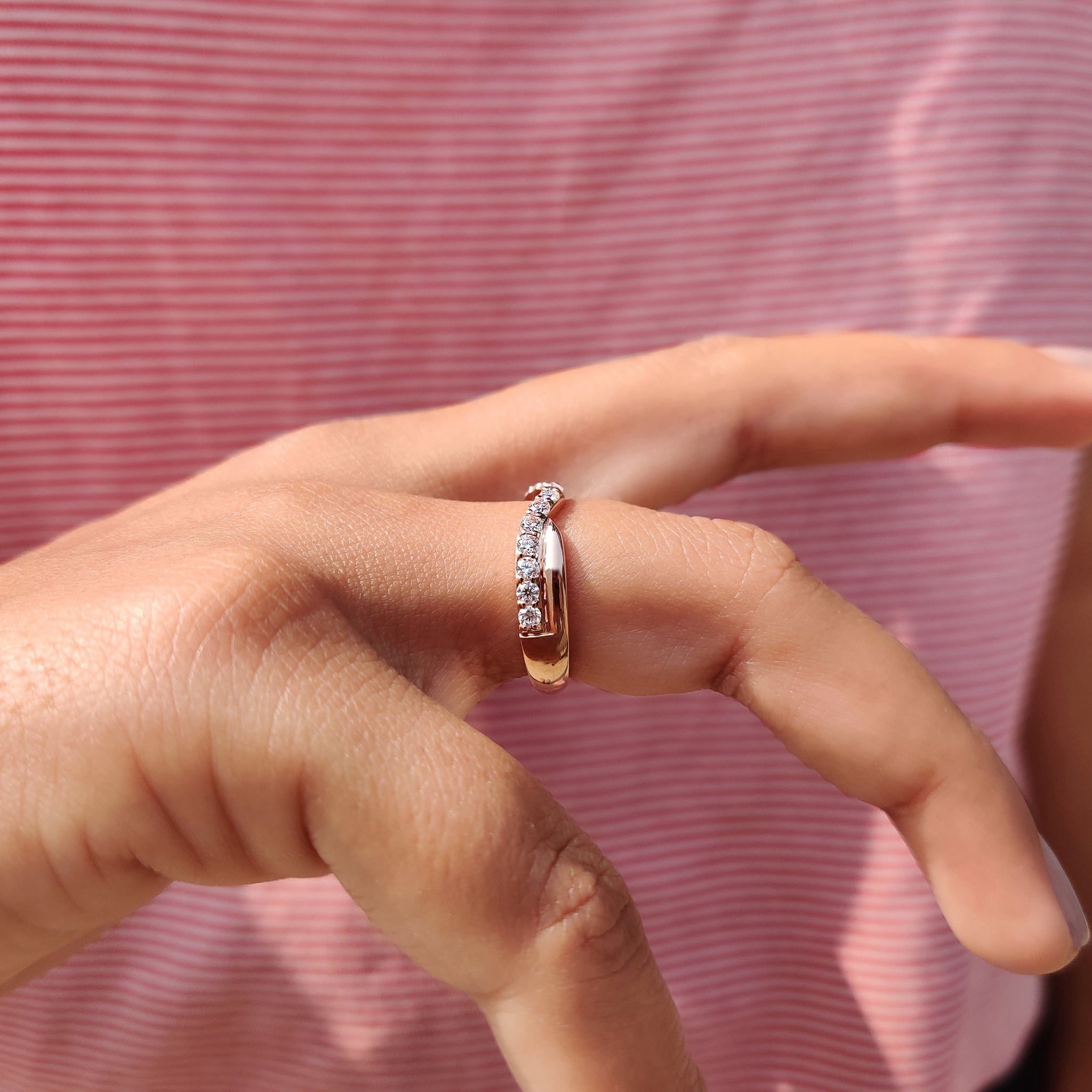 Round Diamond Rose Gold Curved Wedding Band