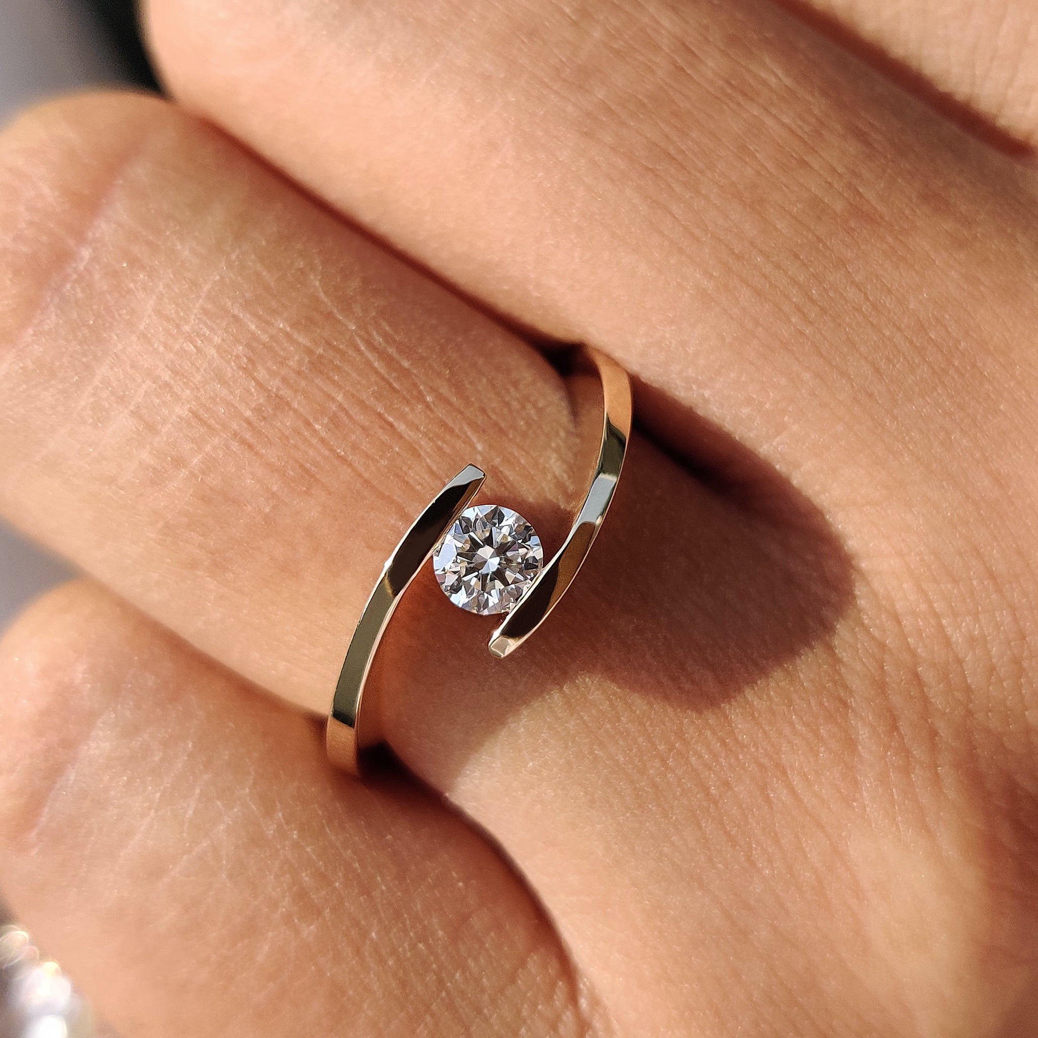 Buy engagement ring perfect for your big moment.
