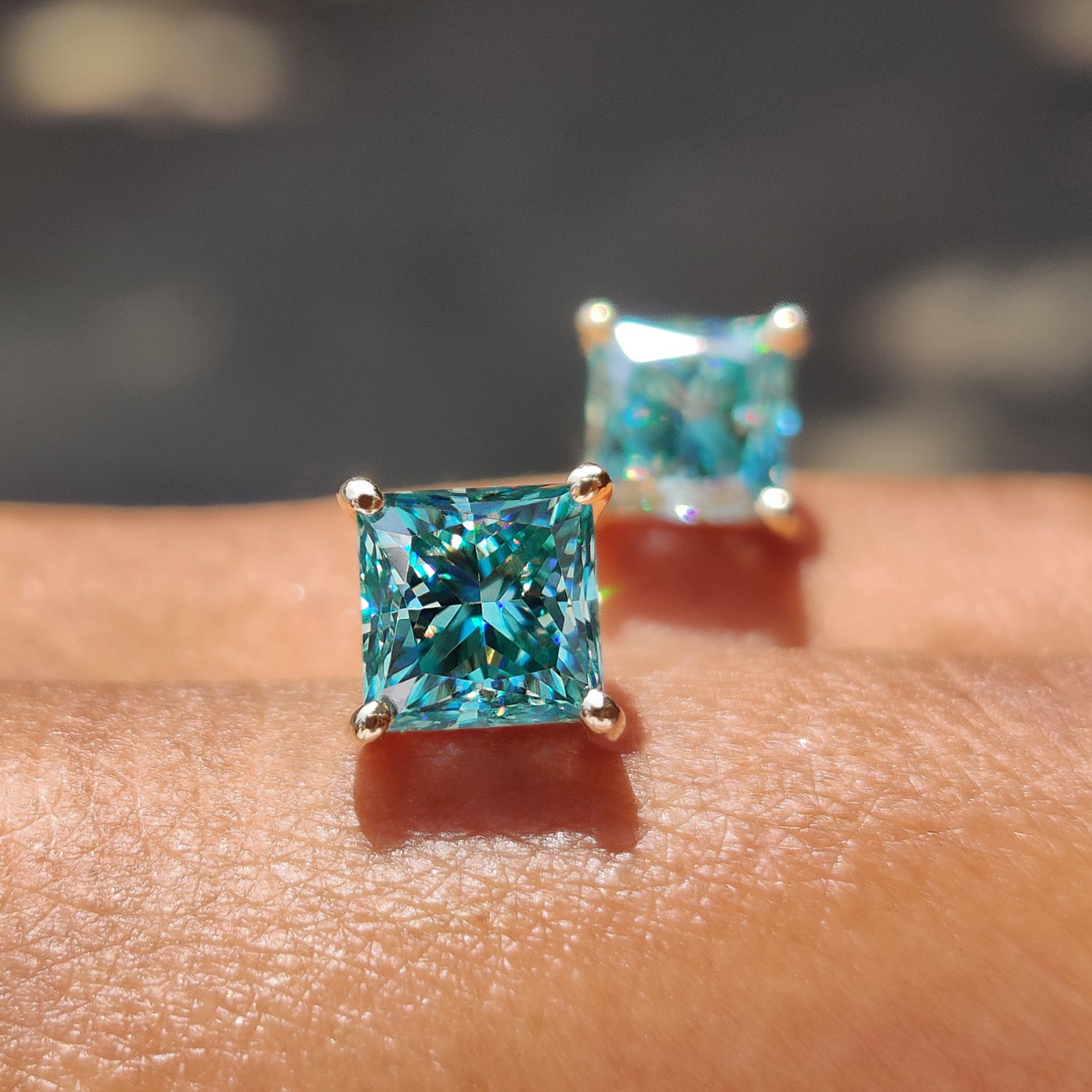 4 prong settings earrings crafted for Moissanite Stud earrings in Wedding Gifts for Women.
