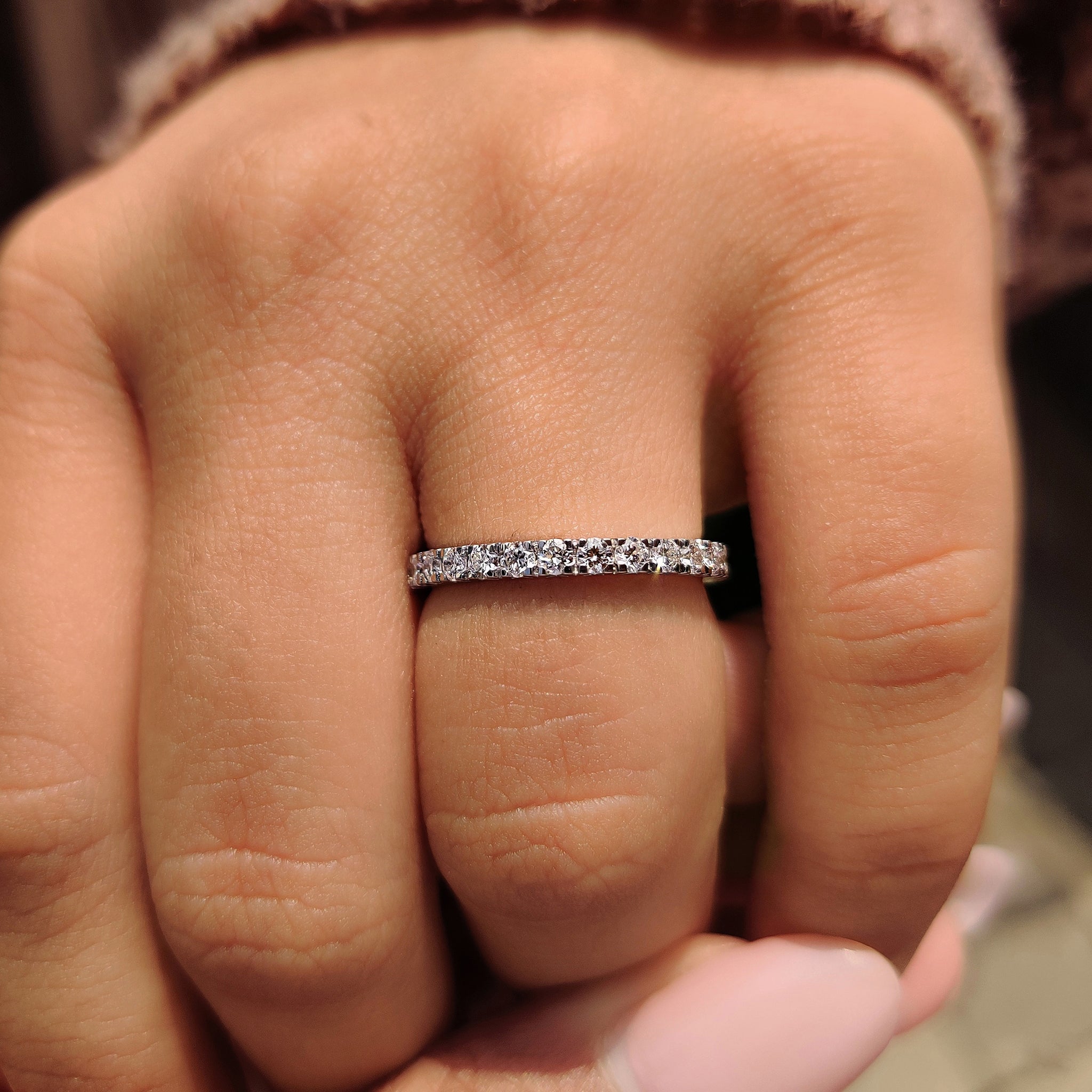 Ethical and brilliant Lab Grown Diamond ring designed for a stunning look.
