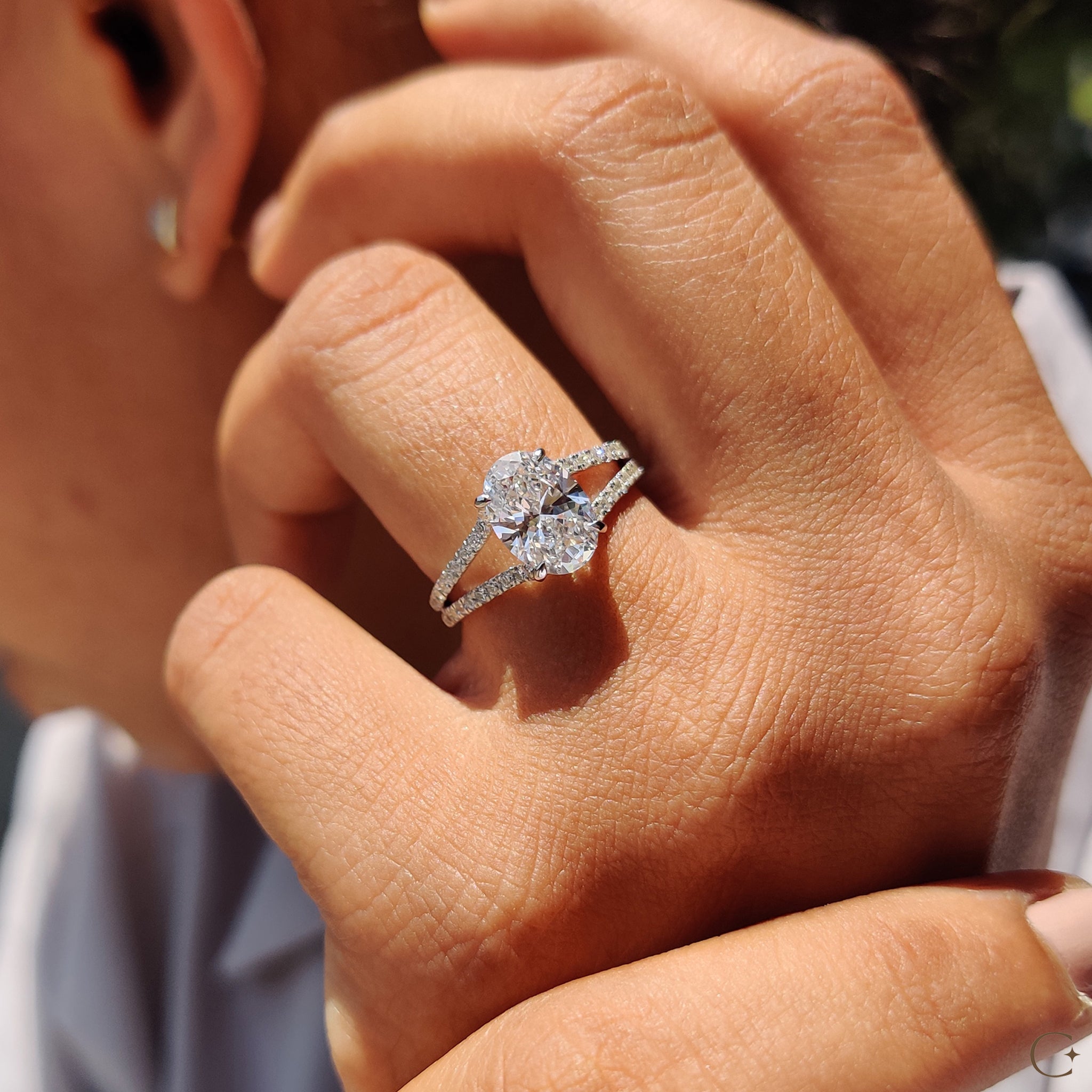 Round cut pave ring with brilliant diamond sparkle.
