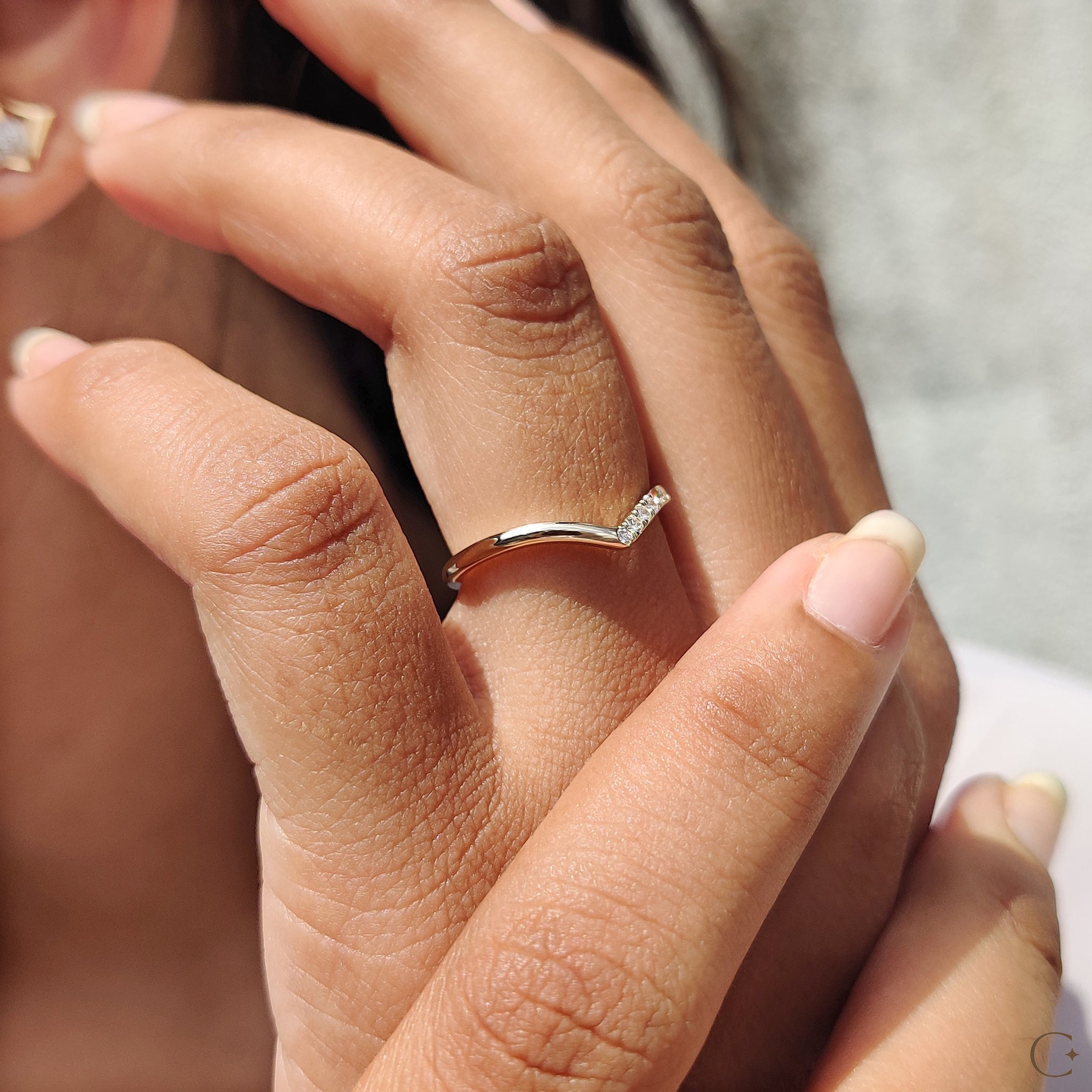 Round diamond band with lab grown sparkle.

