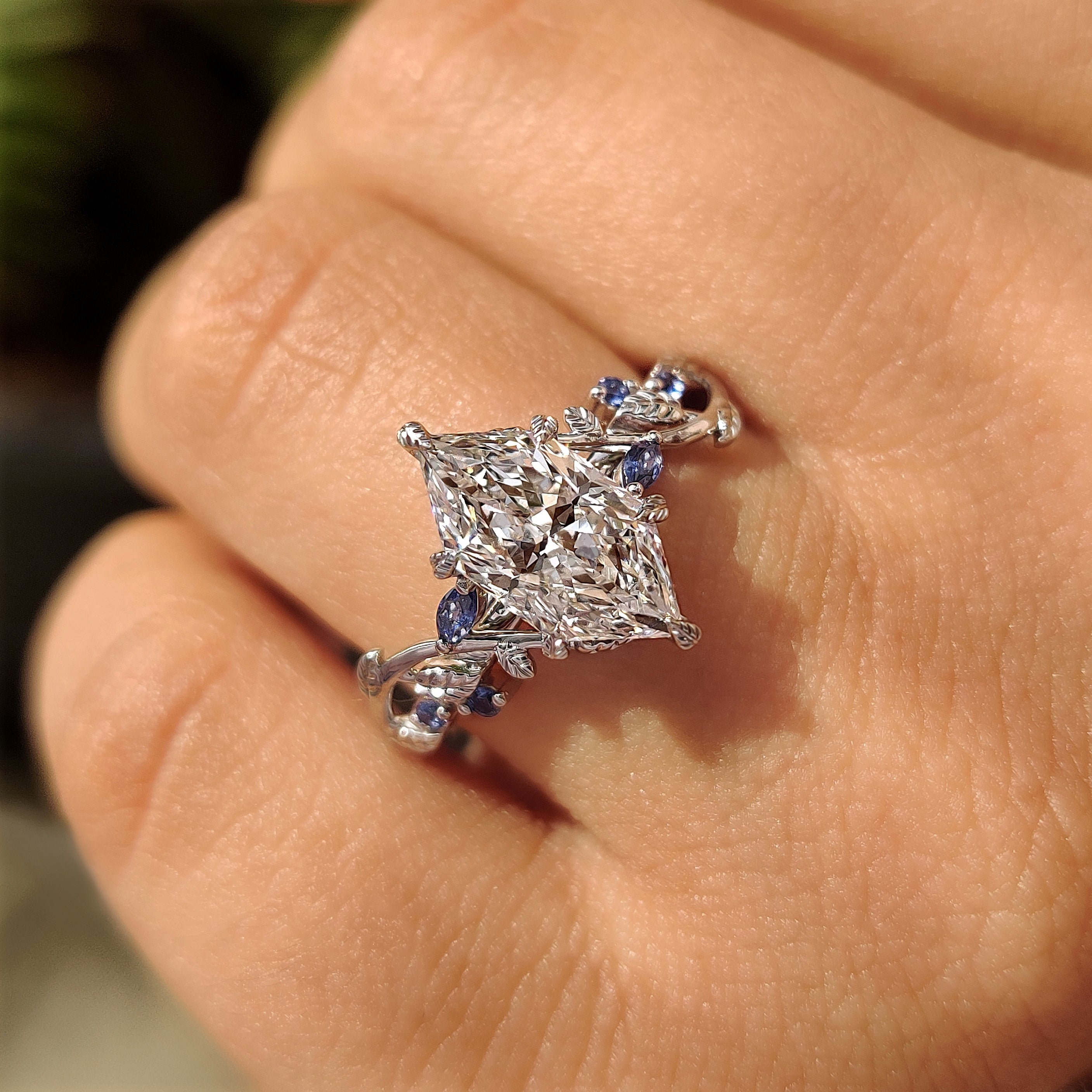 Handmade dutch marquise ring in nature inspired style
