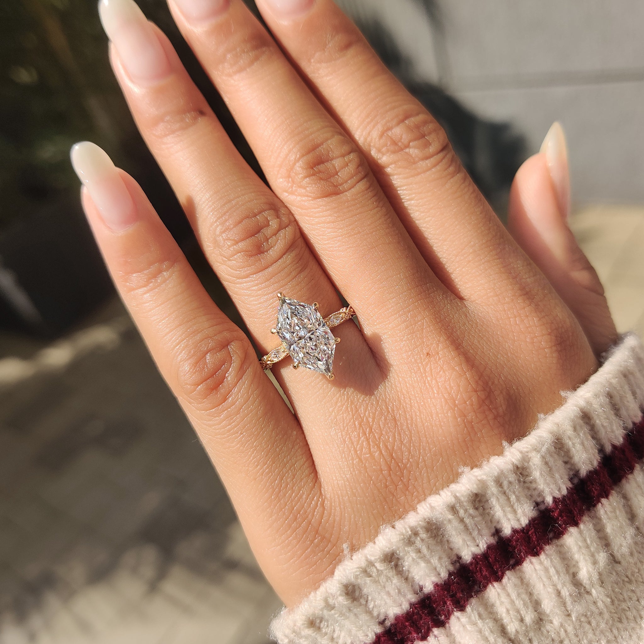 Handmade vintage style dutch marquise ring with fine detailing
