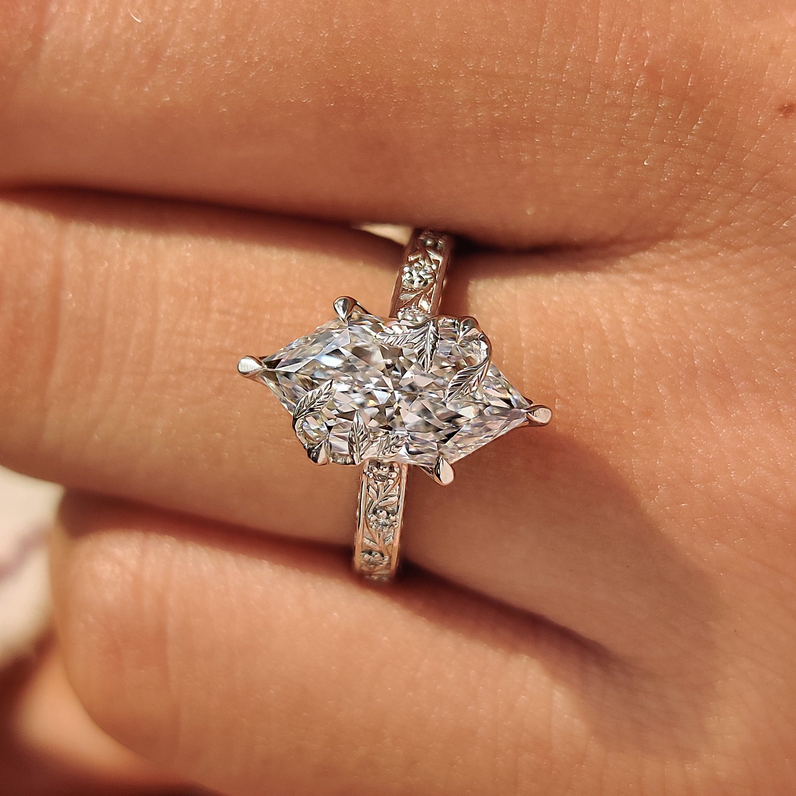 Euro shank profile on a Dutch marquise ring.
