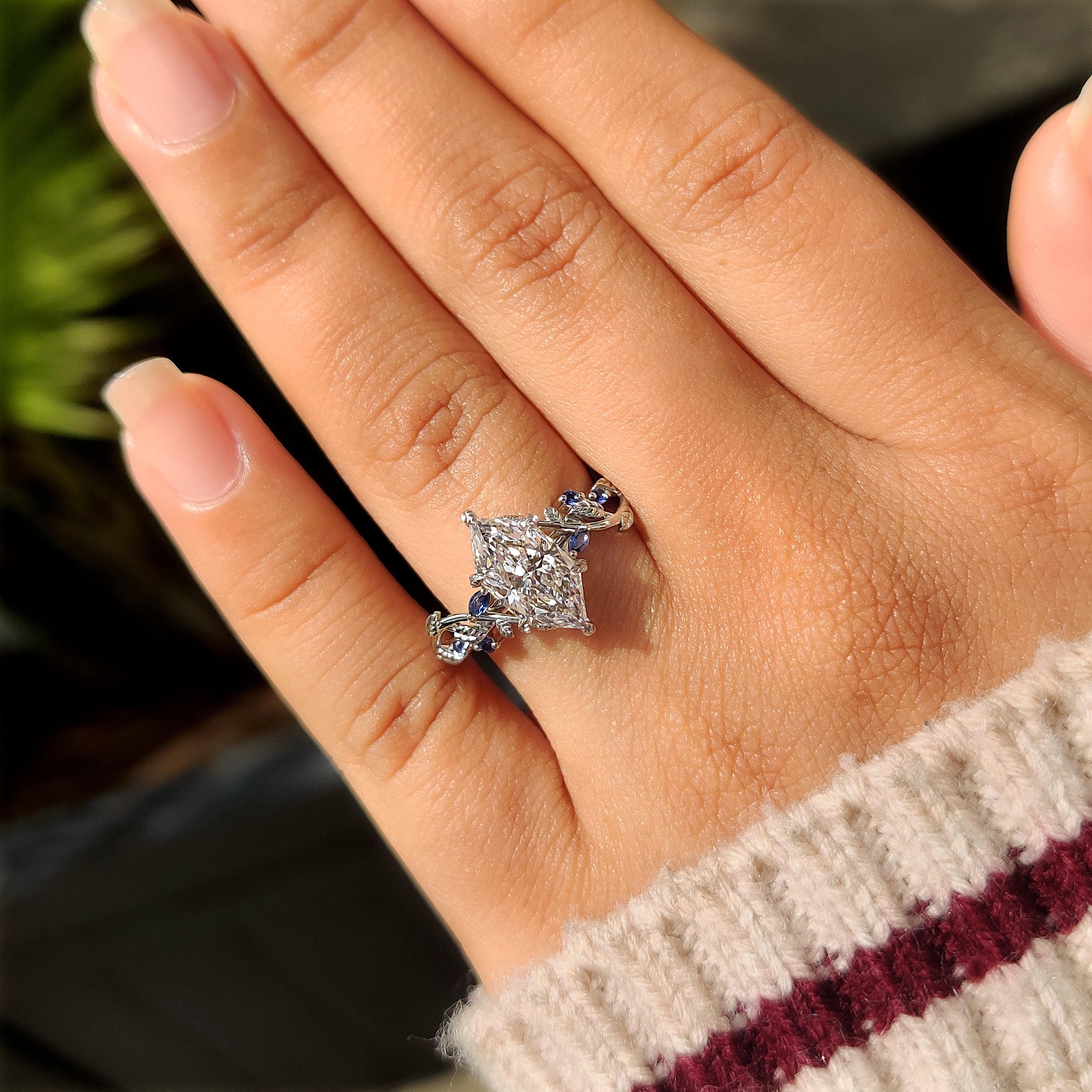 IGI Certified dutch marquise diamond ring
