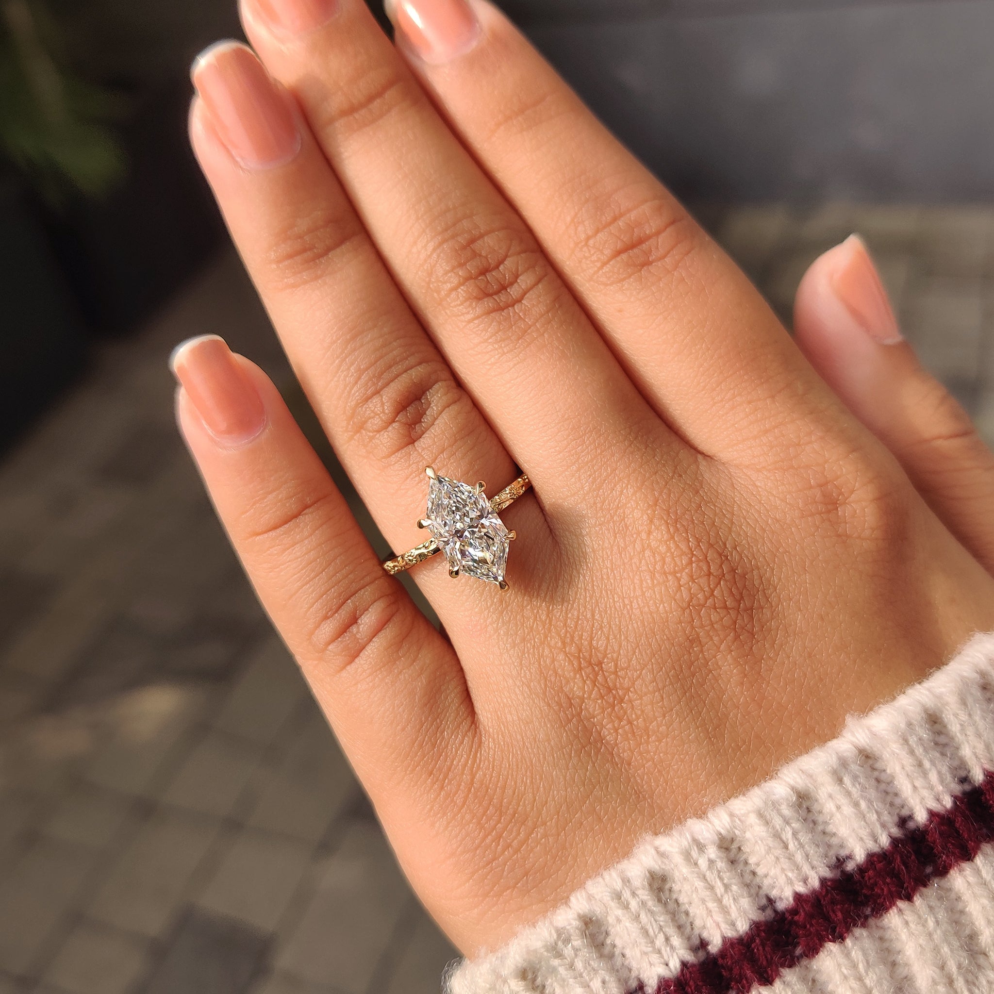 Handmade Dutch marquise engagement ring with nature inspired style