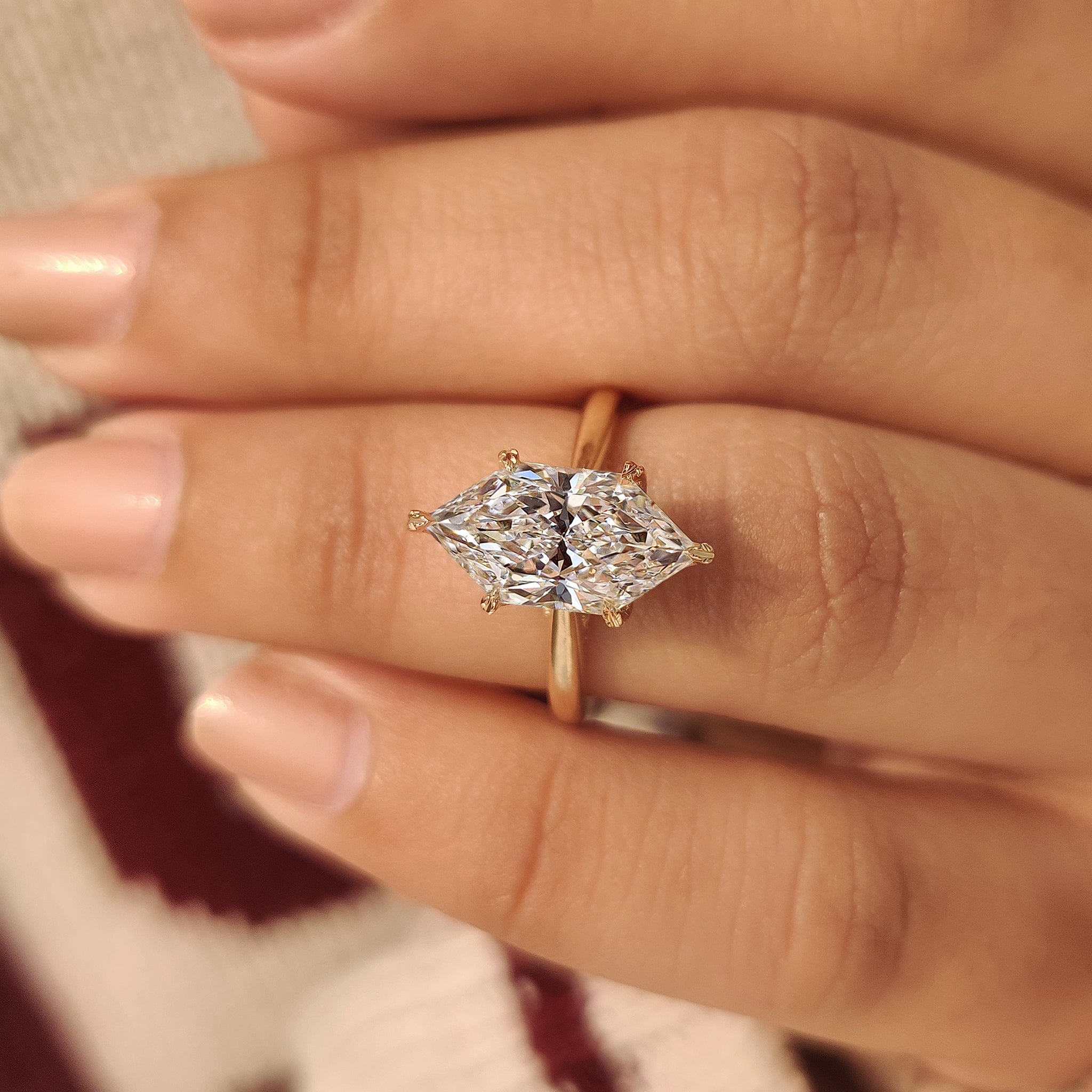 Handmade dutch marquise ring with filigree bridge detail.
