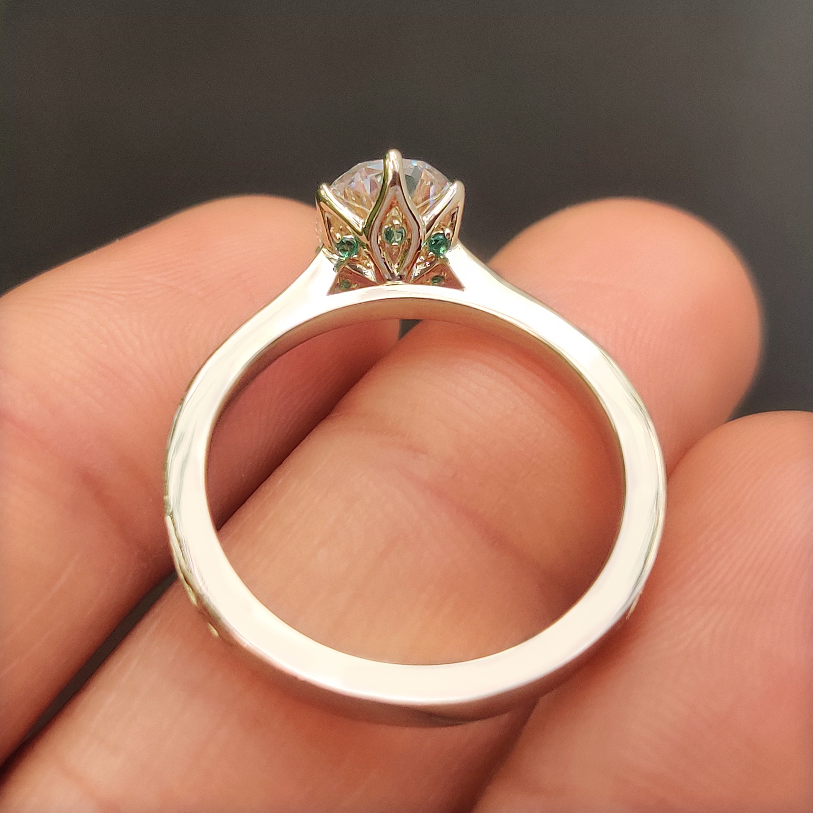 Oval Lab Grown Diamond Ring with Vintage Inspired Style
