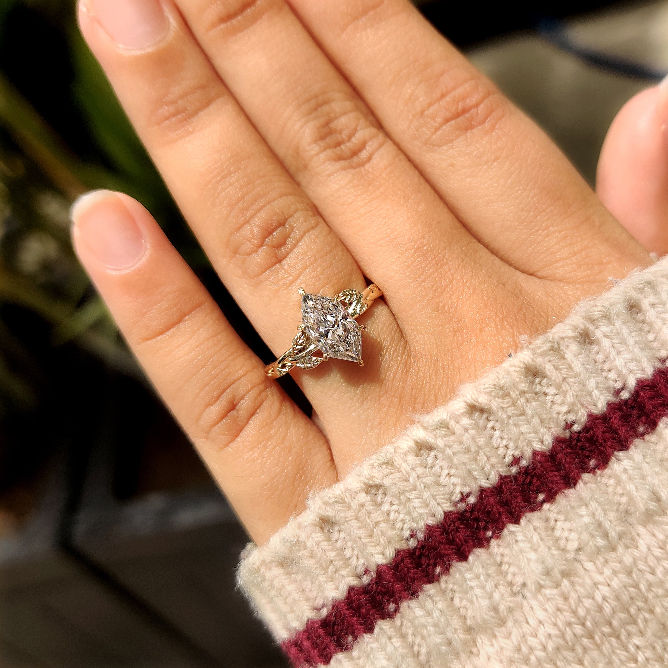 Handmade Dutch marquise engagement ring
