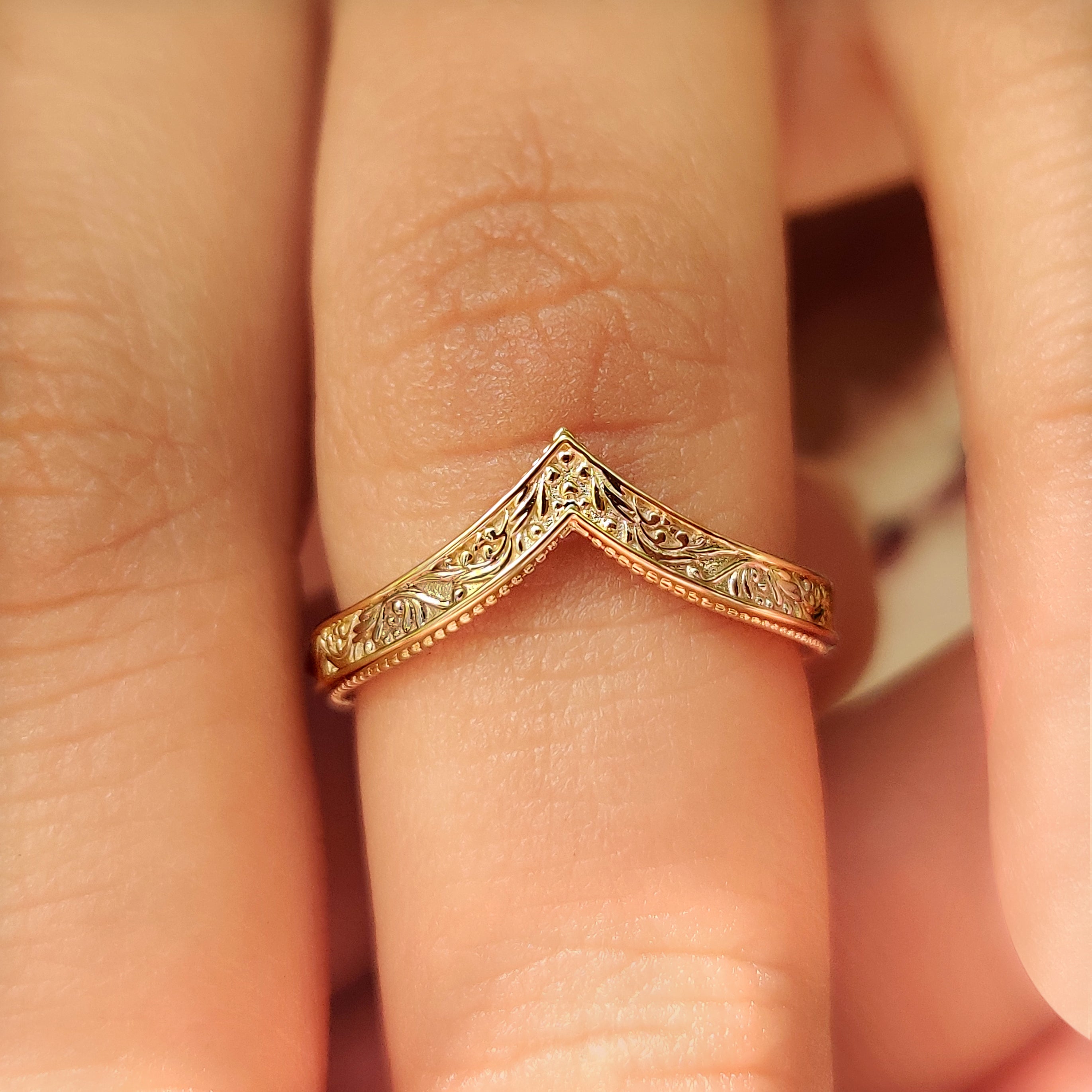 Handmade vintage wedding band with V shaped design style
