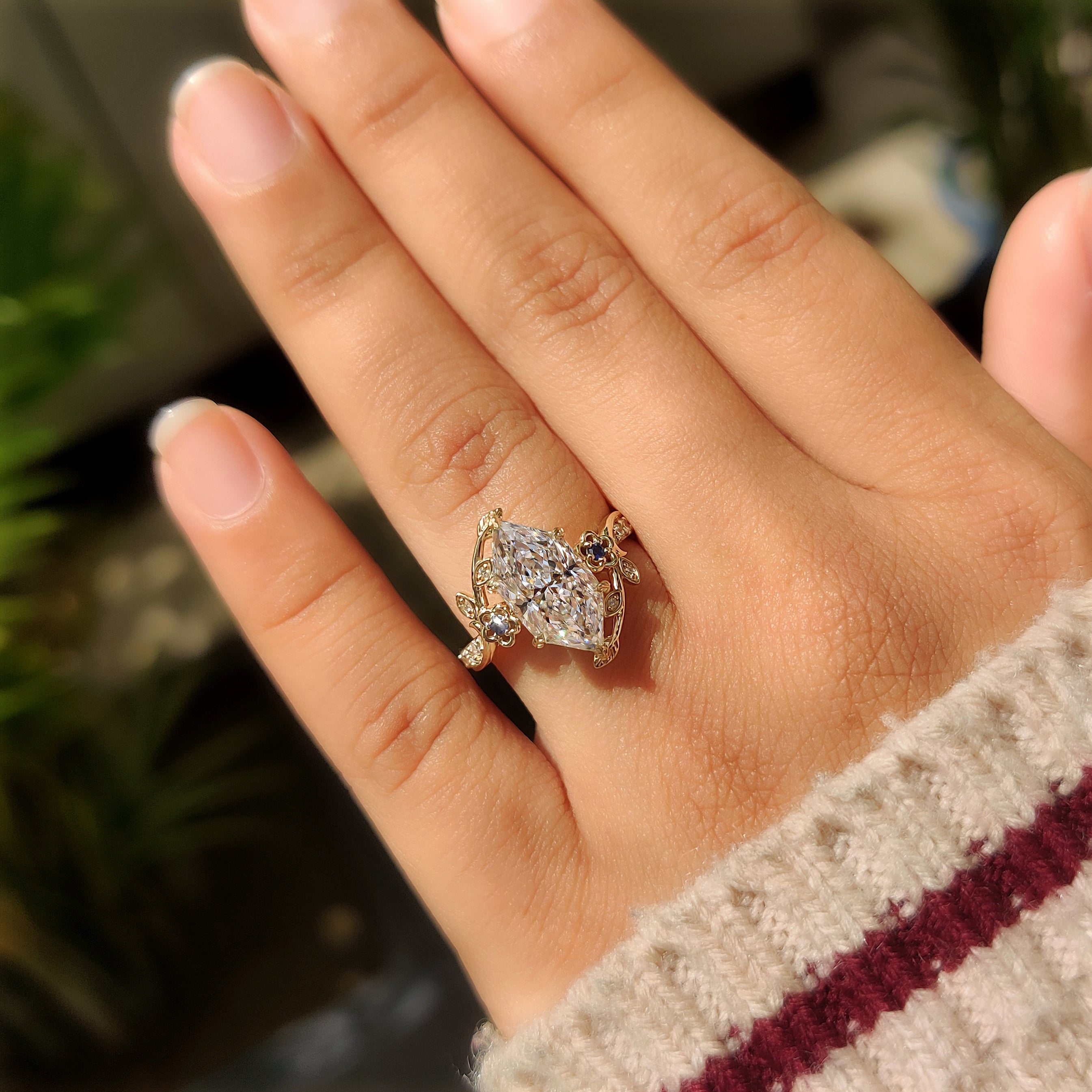 Dutch marquise ring with IGI Certified lab grown diamond
